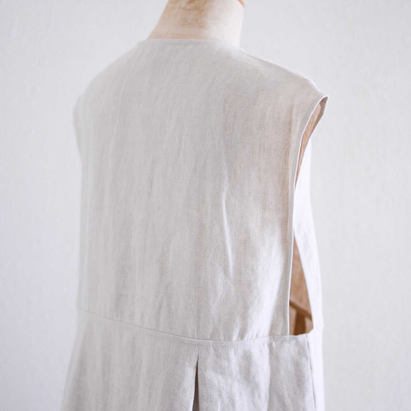 リネンVネックタックプルオーバー Natural