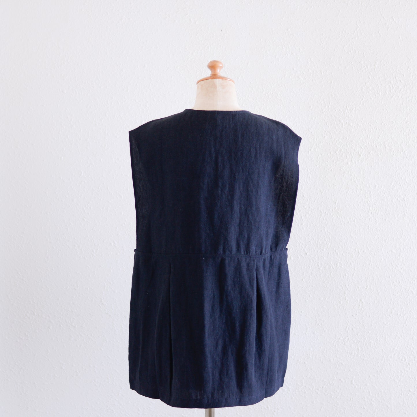 リネンVネックタックプルオーバー Black