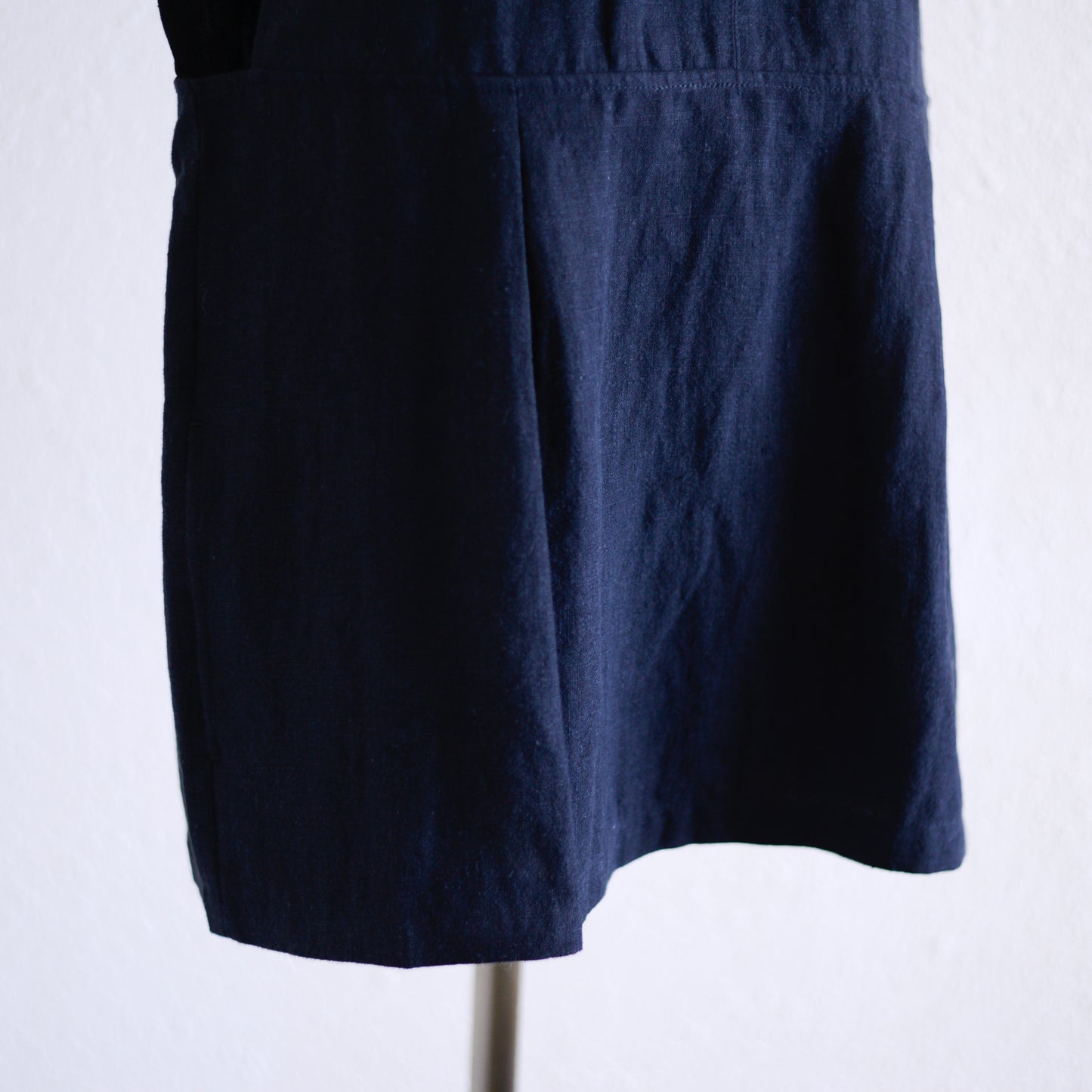 リネンVネックタックプルオーバー Black