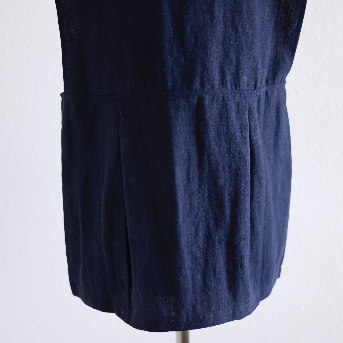 リネンVネックタックプルオーバー Black