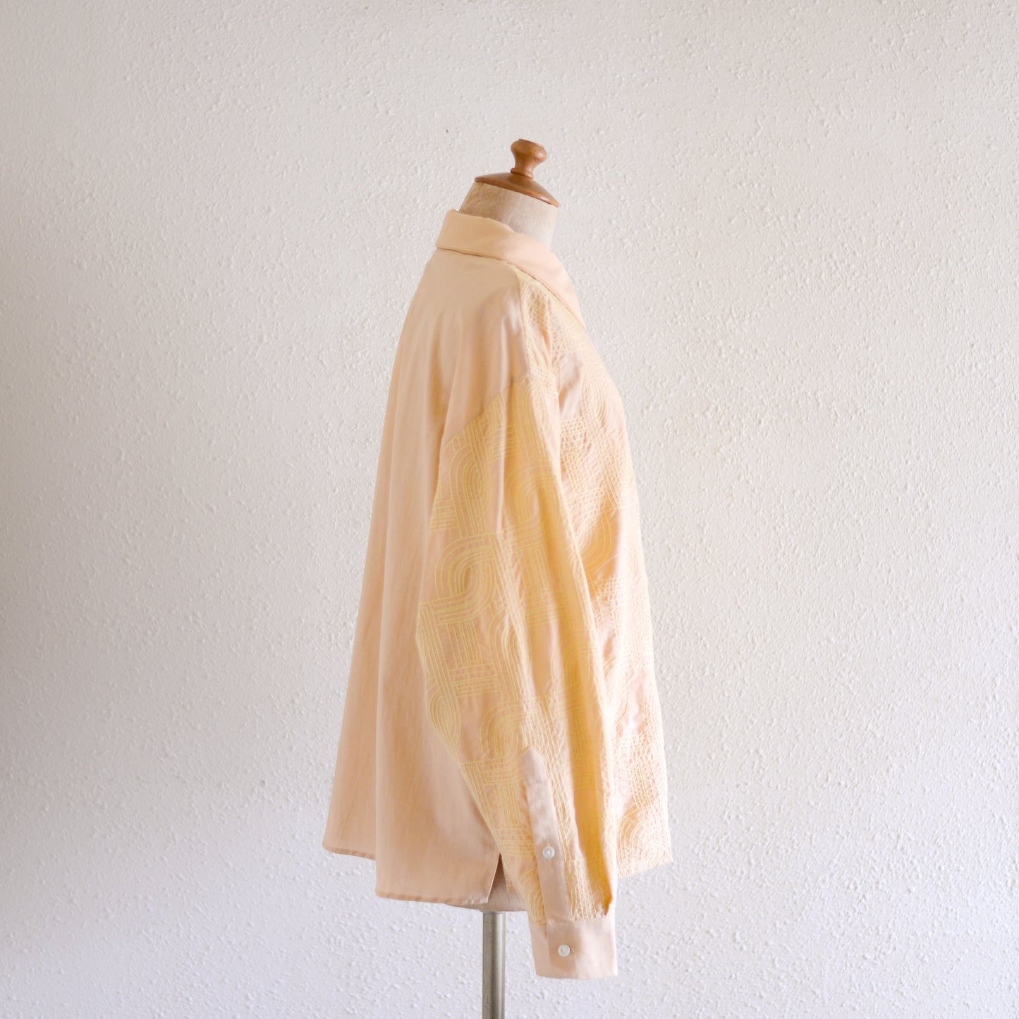 エンブロイダードコットンシャツ Peach