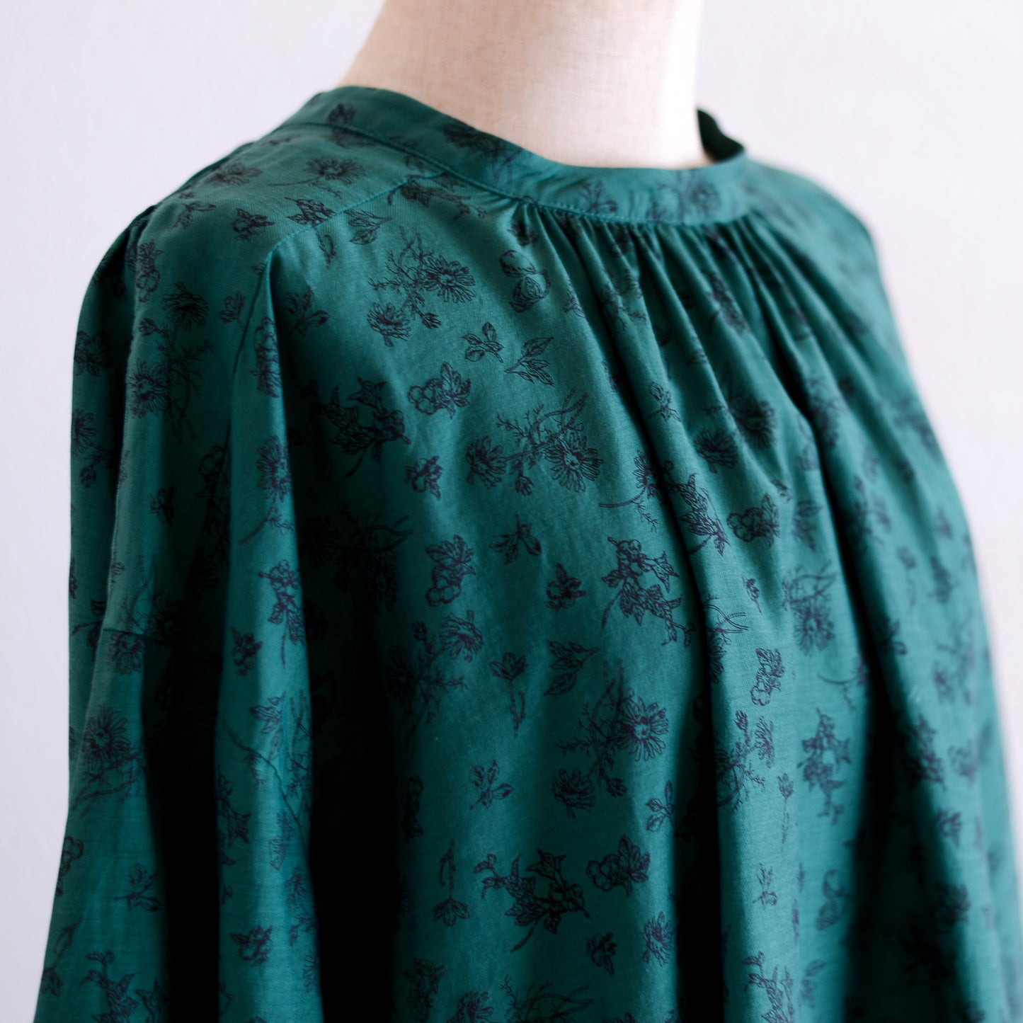 코튼 큐플러 2웨이 플라워 블라우스 Green