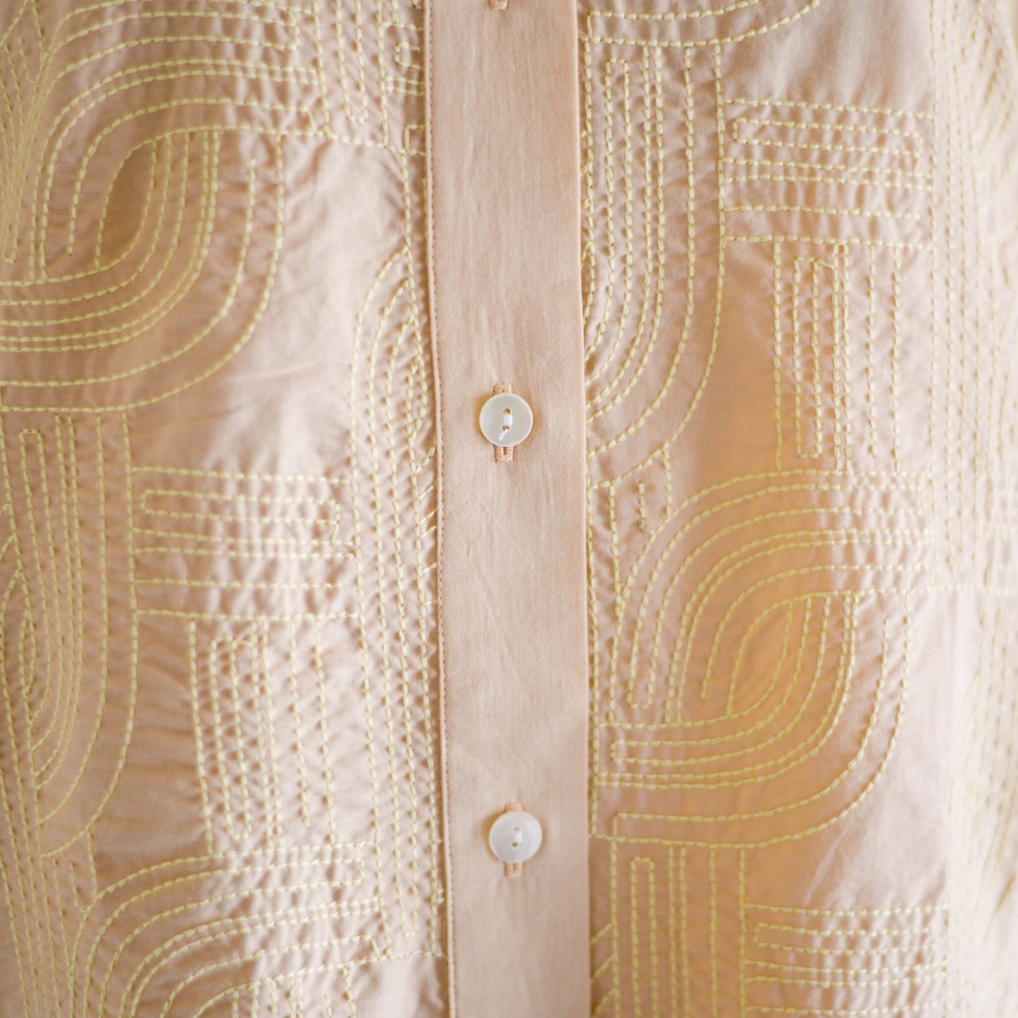 エンブロイダードコットンシャツ Peach