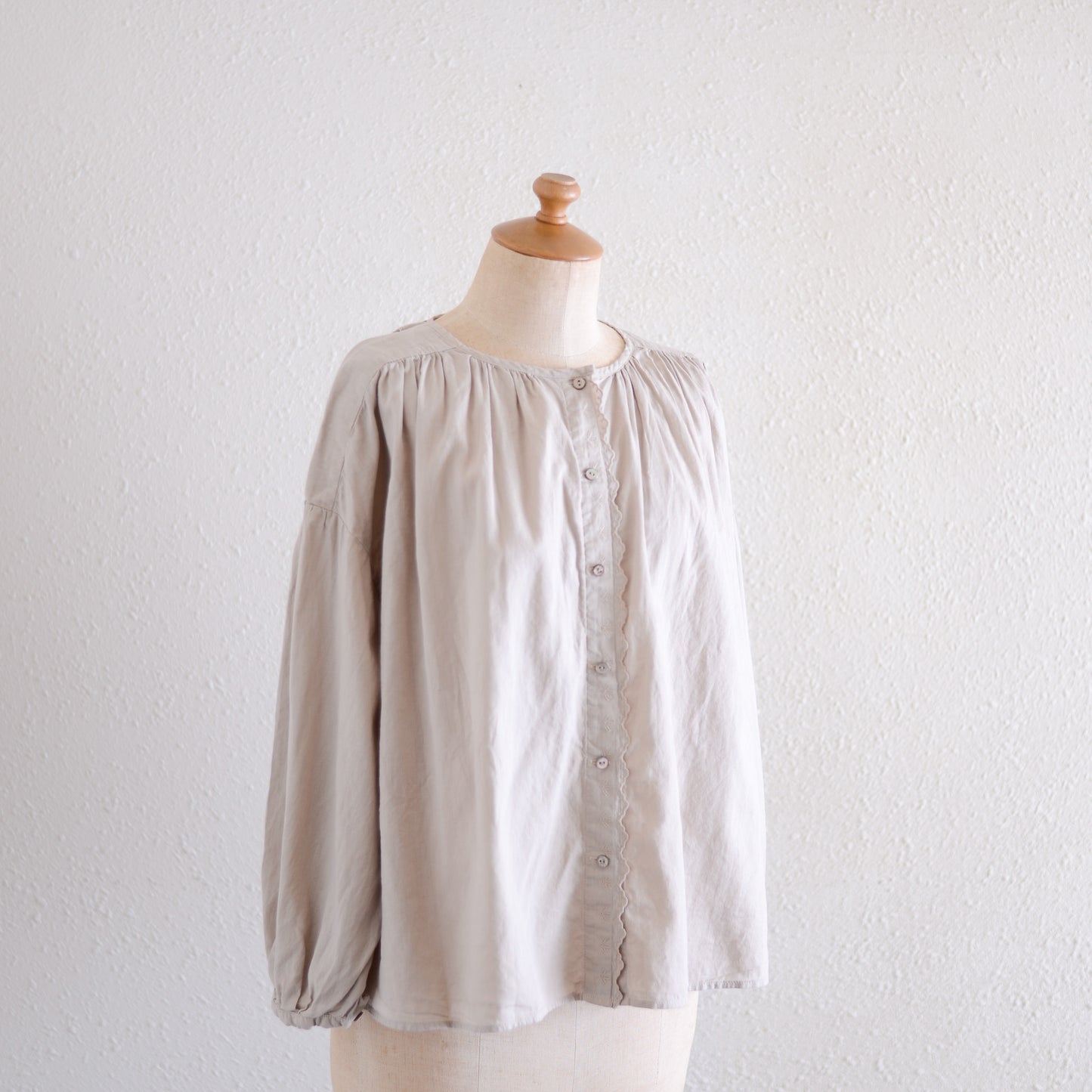 Beige Cotton Two-Way Embroidery Blouse