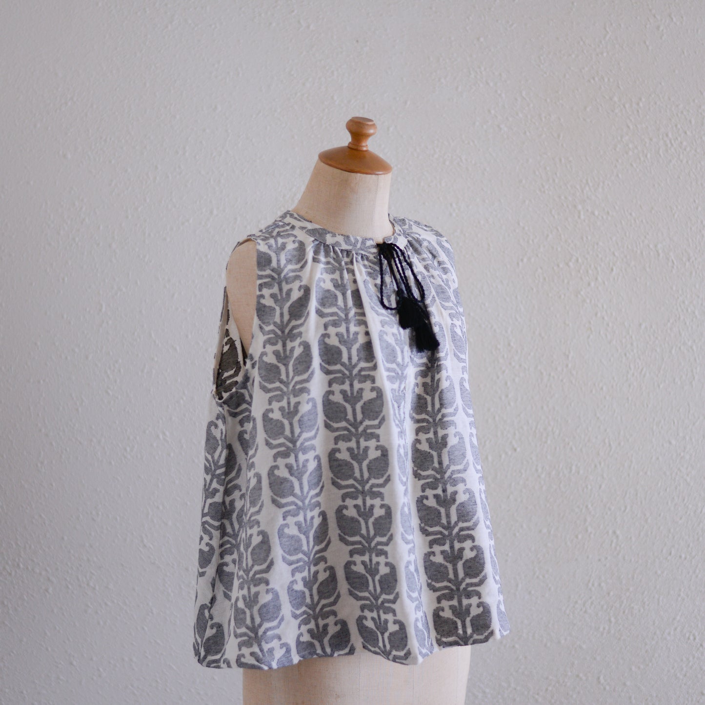 コットンジャガードスリーブレス Natural ×Black