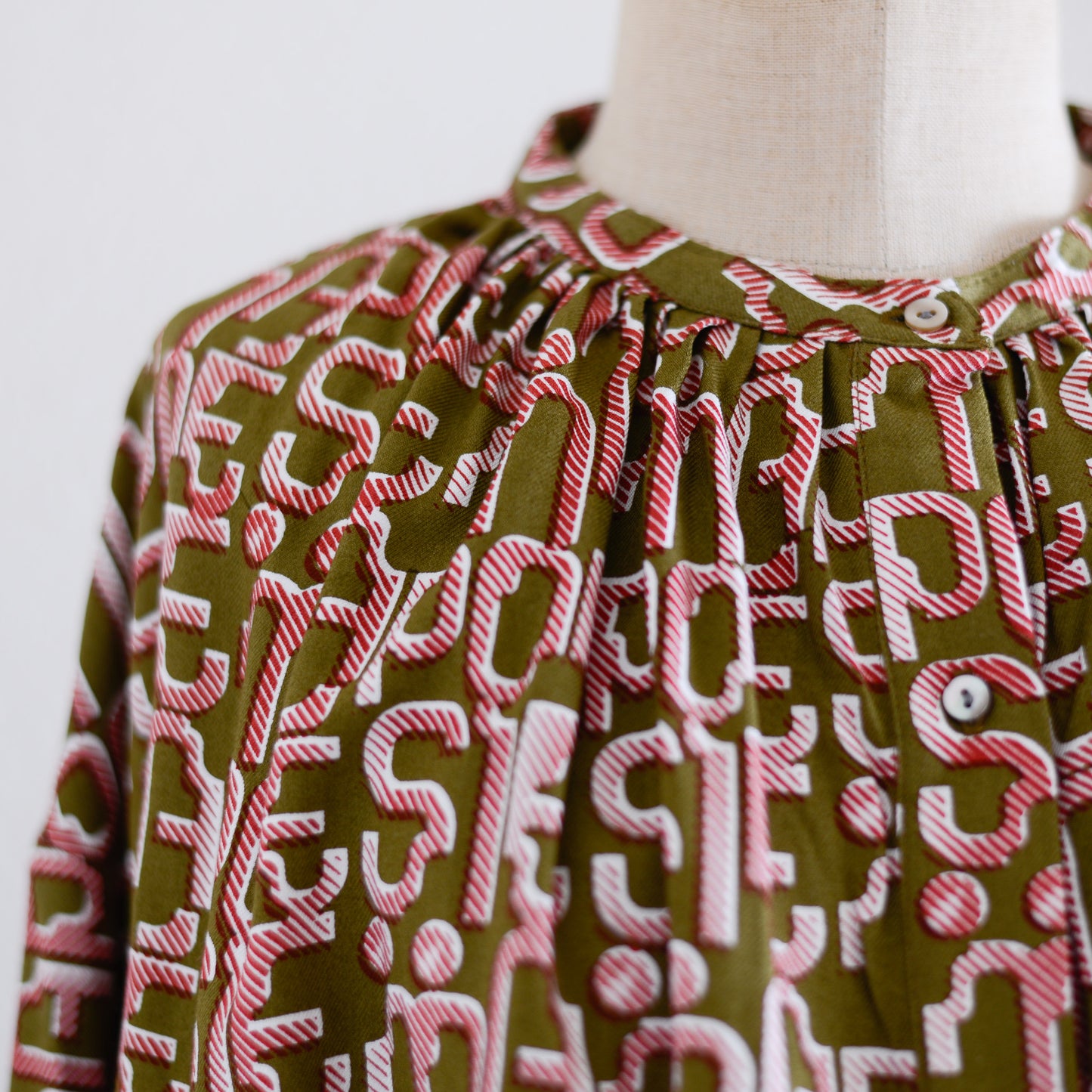 Viscose Text Print Dress Khaki×Pink