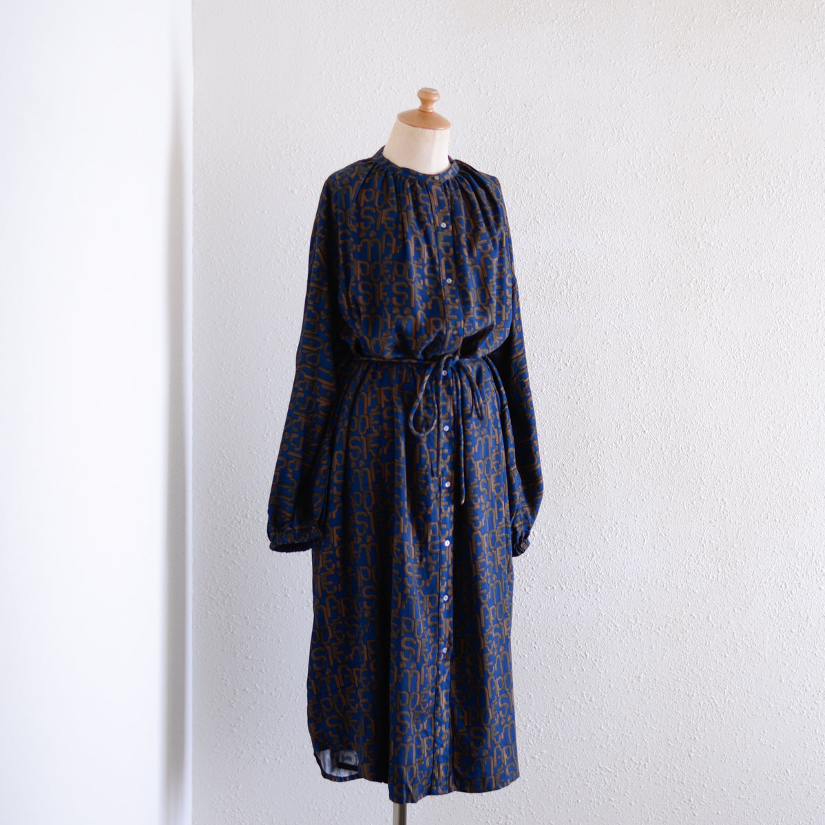 Viscose Text Print Dress Navy x Brown