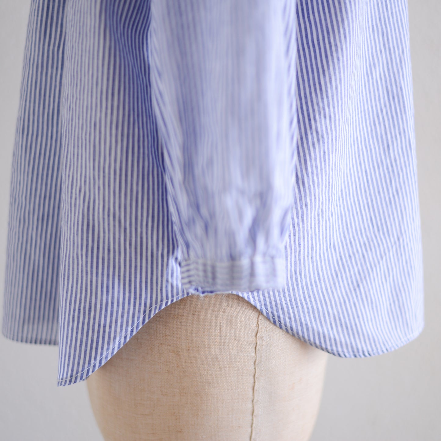 Cotton Linen Frill Collar 3/4 Sleeve Shirt Off White x Navy