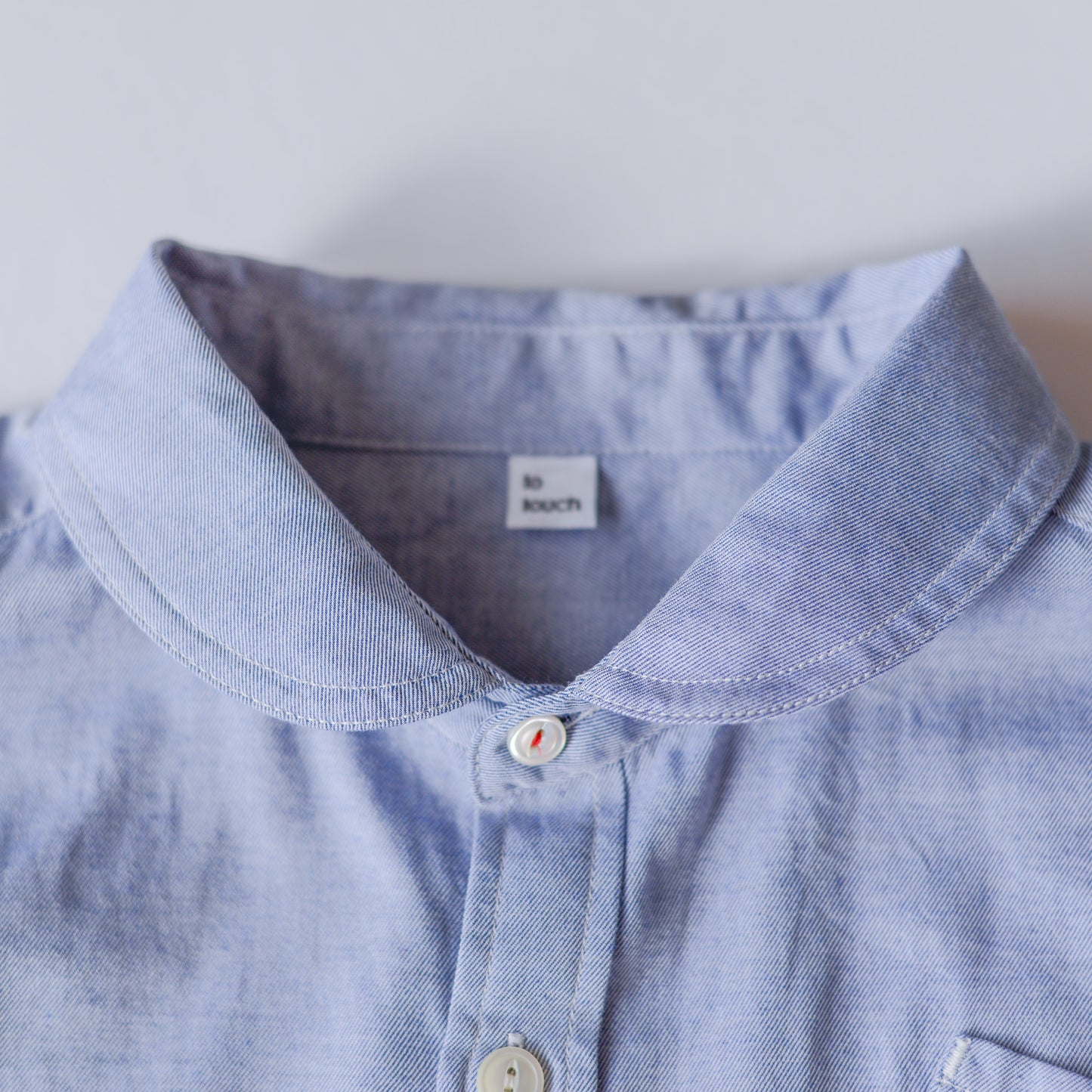 코튼 미니 포켓 라운드 칼라 셔츠 Blue