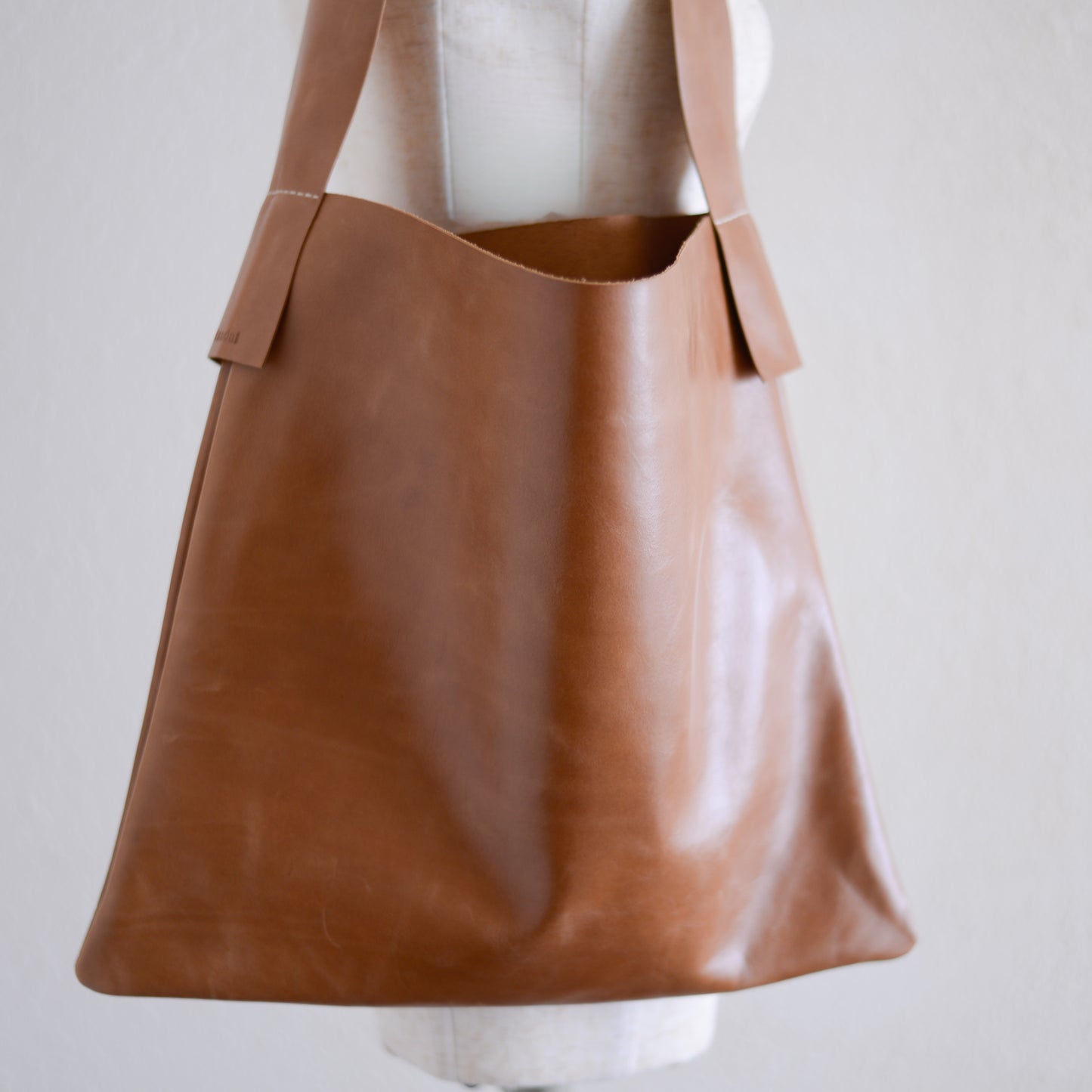レザーショルダーバッグ Brown