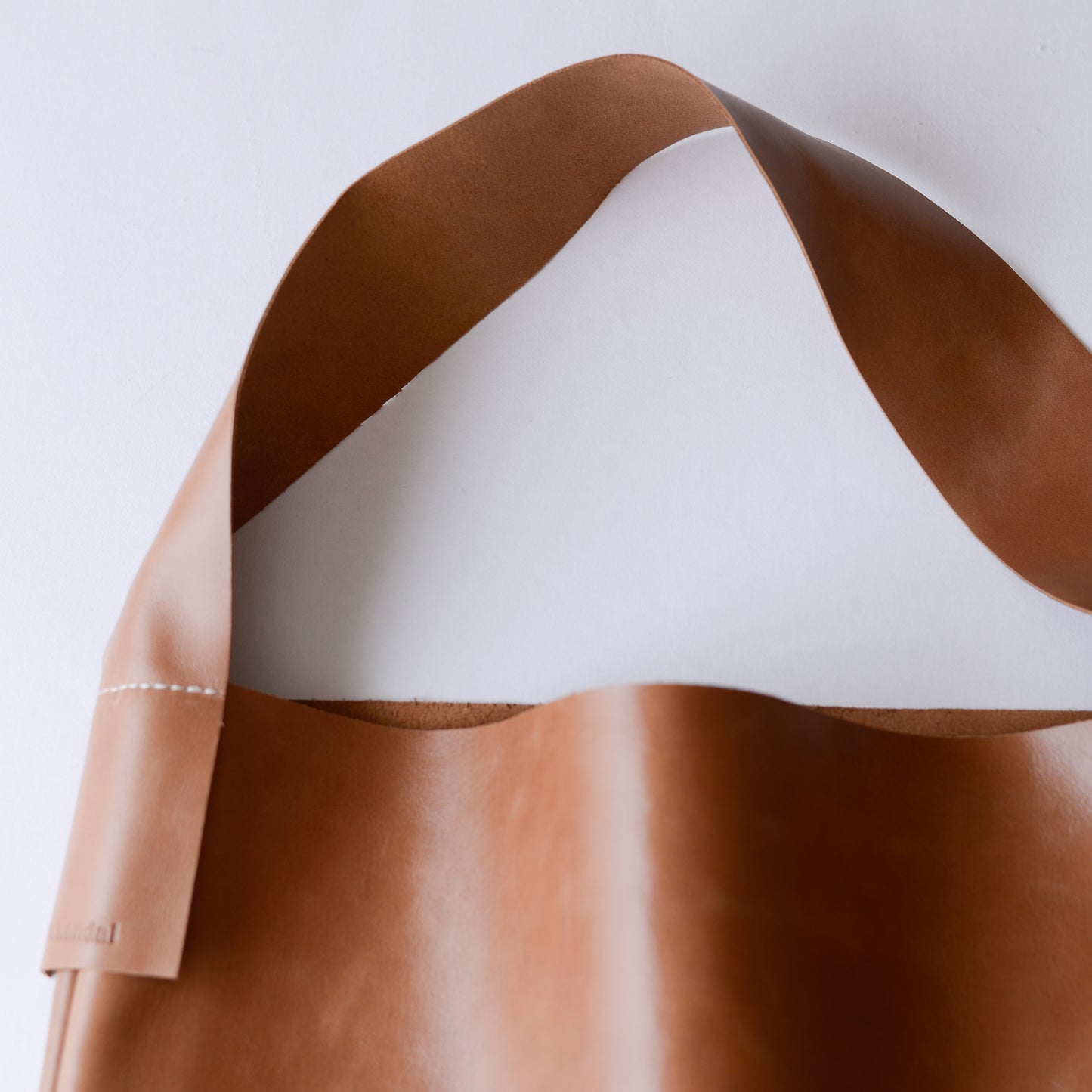 レザーショルダーバッグ Brown