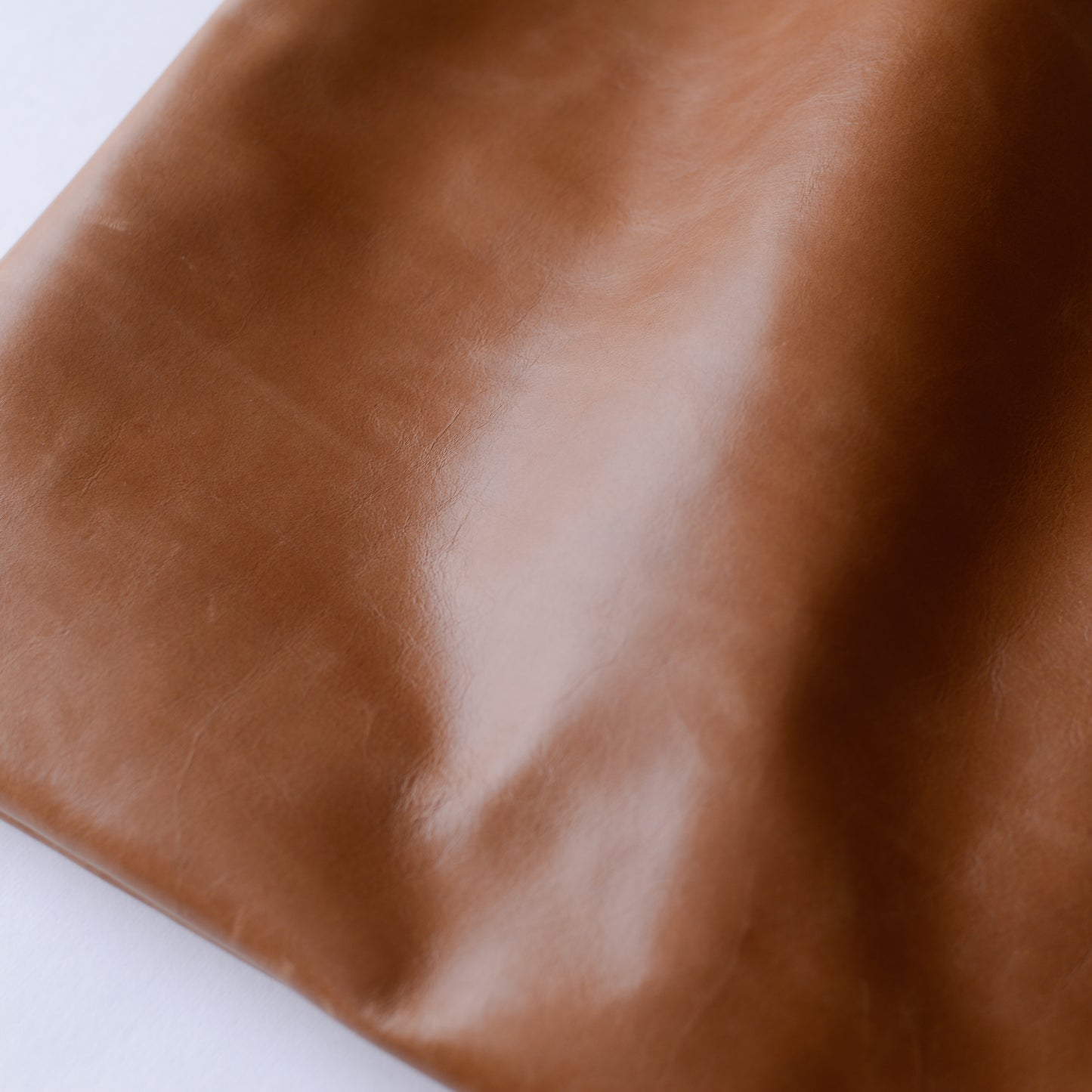 レザーショルダーバッグ Brown