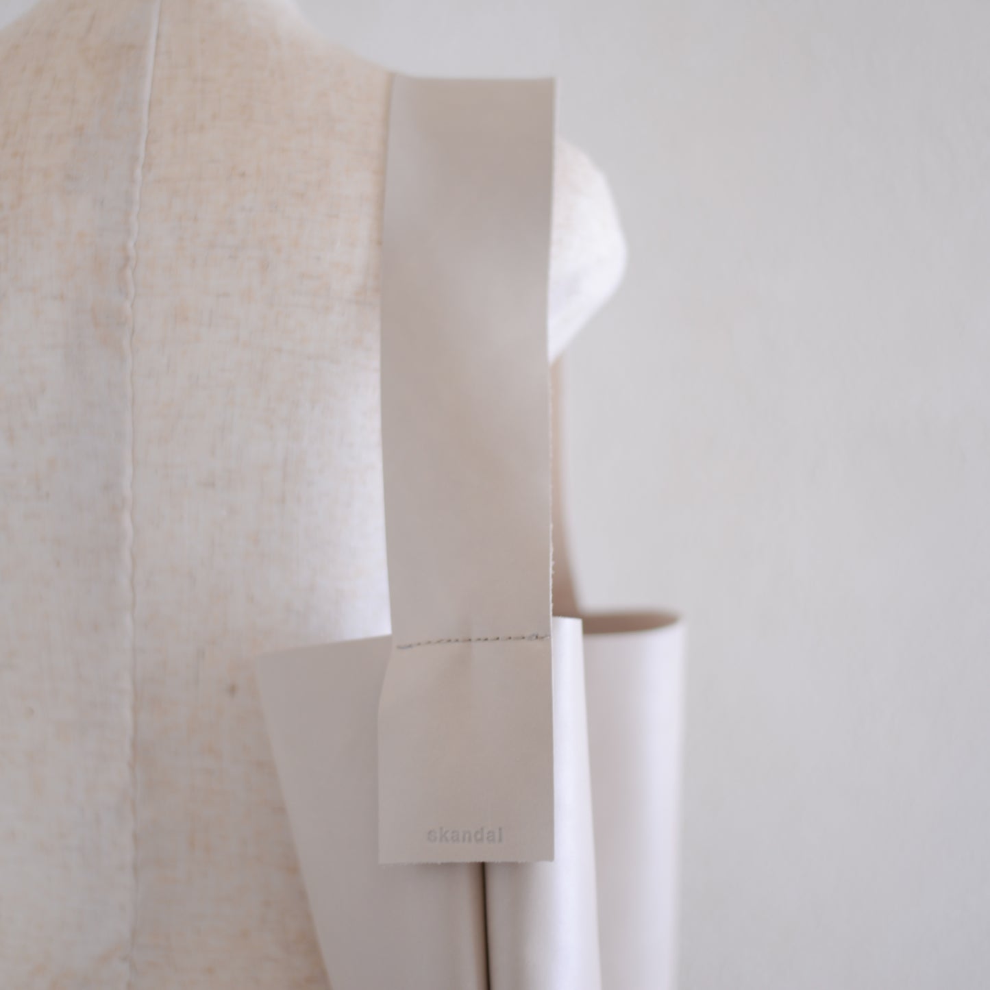 レザーショルダーバッグ Beige