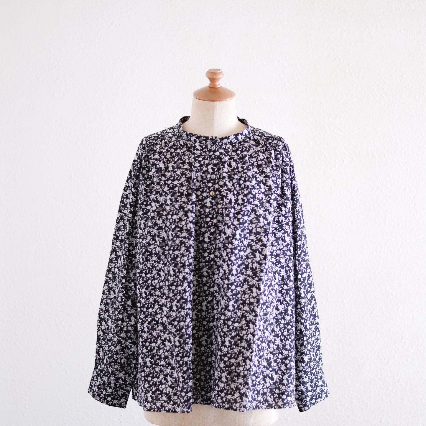 Cotton Cupra Flower Blouse Black