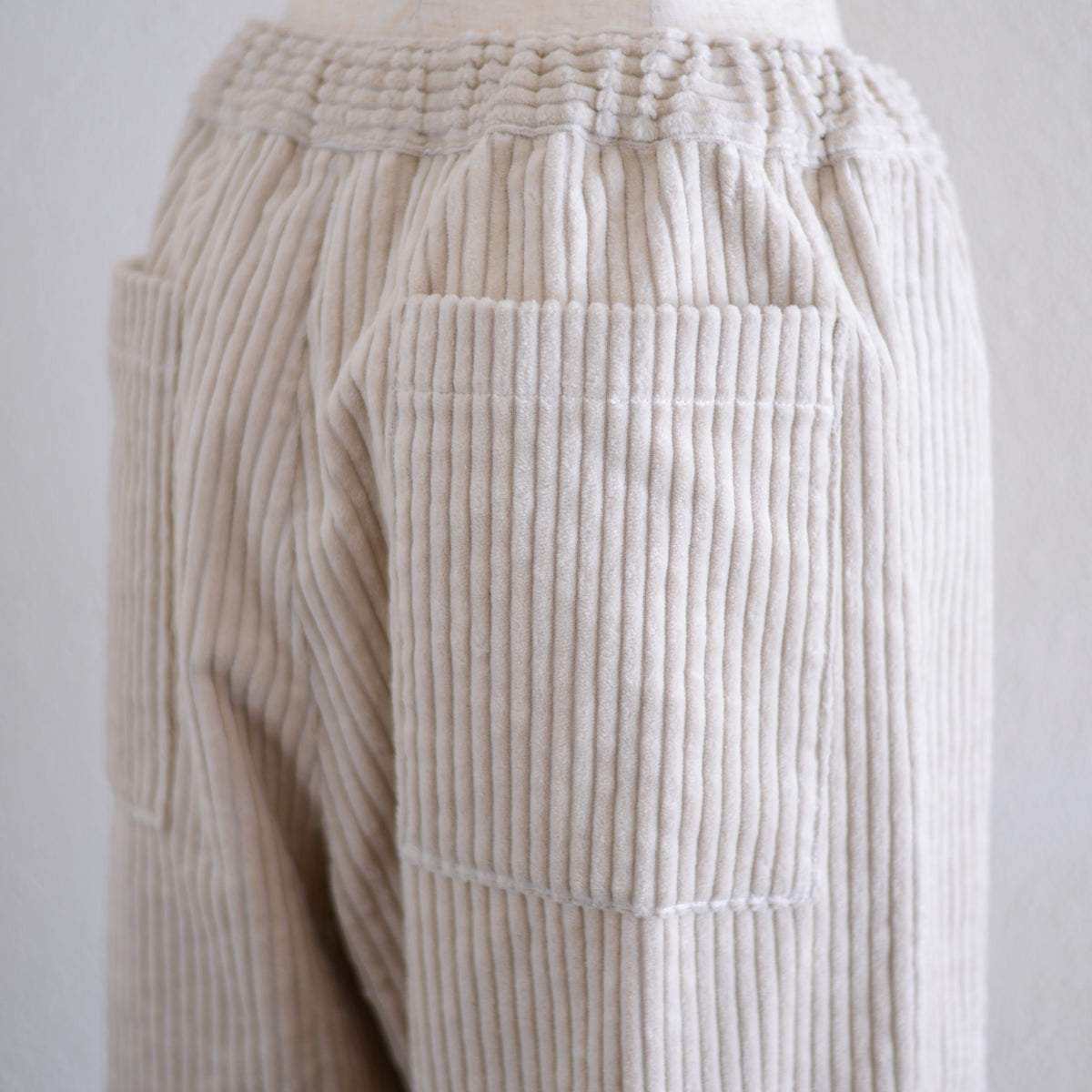 Corduroy wide pants Beige
