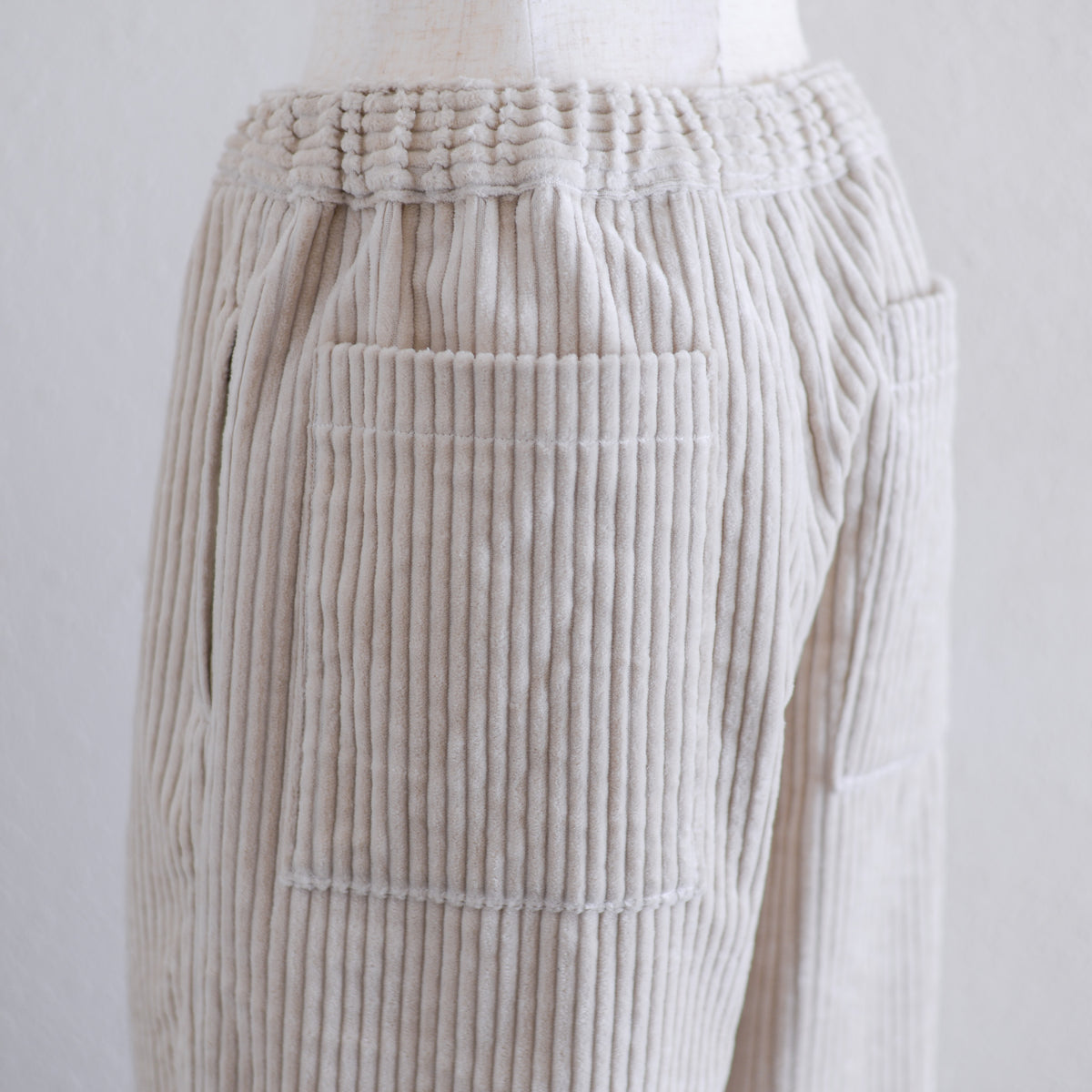 Corduroy wide pants Beige