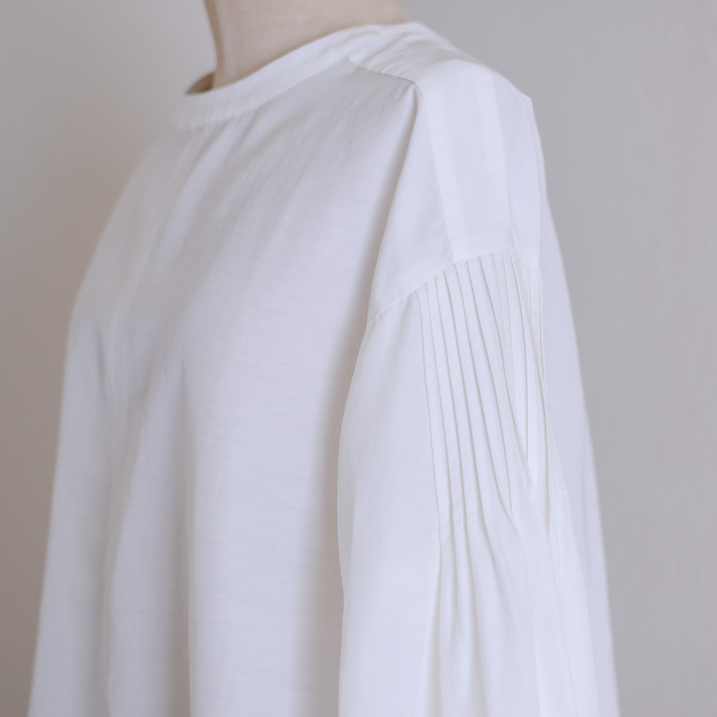 Cotton cupra wool pin tuck 2-way blouse