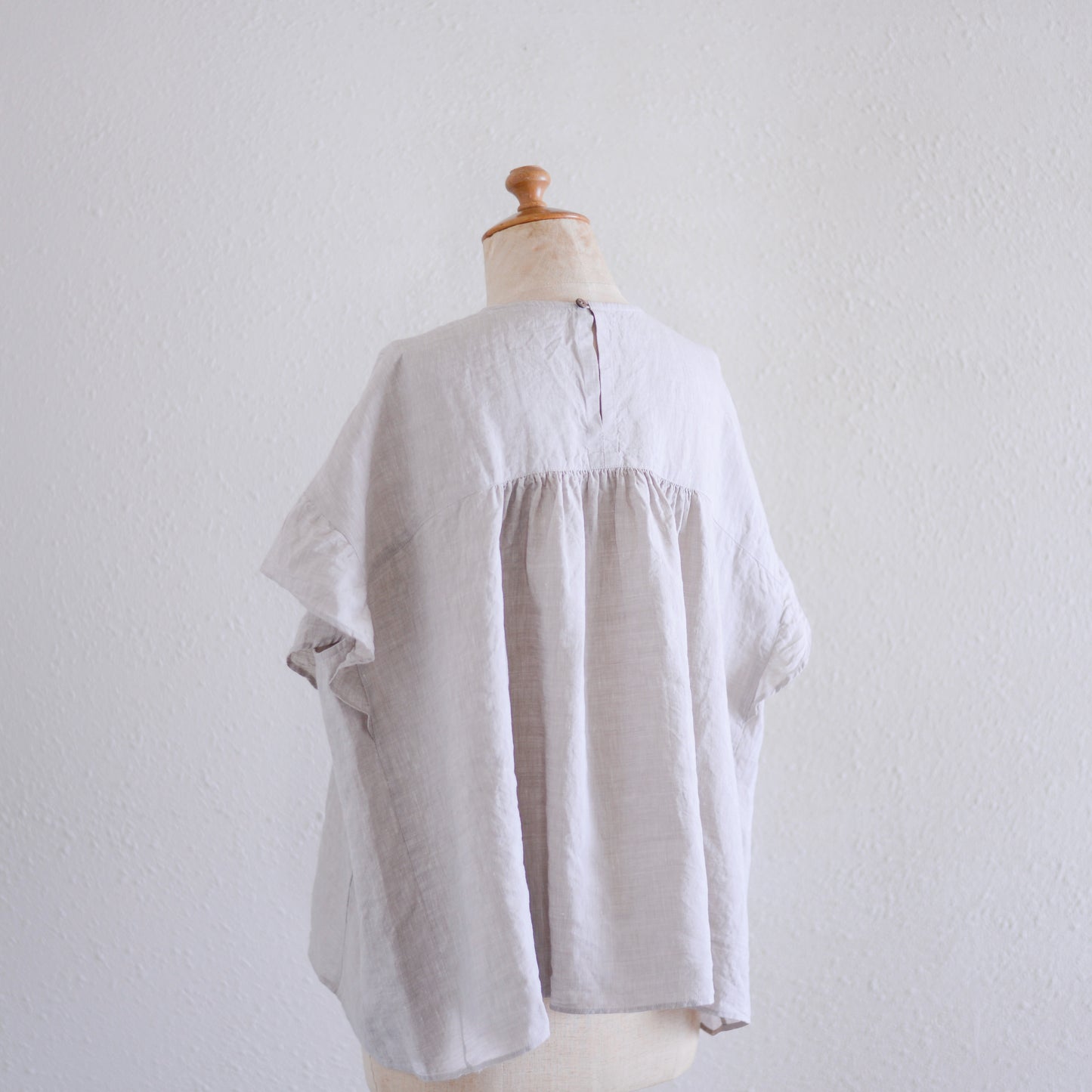 Linen Ramie Gathered Sleeve Blouse Beige