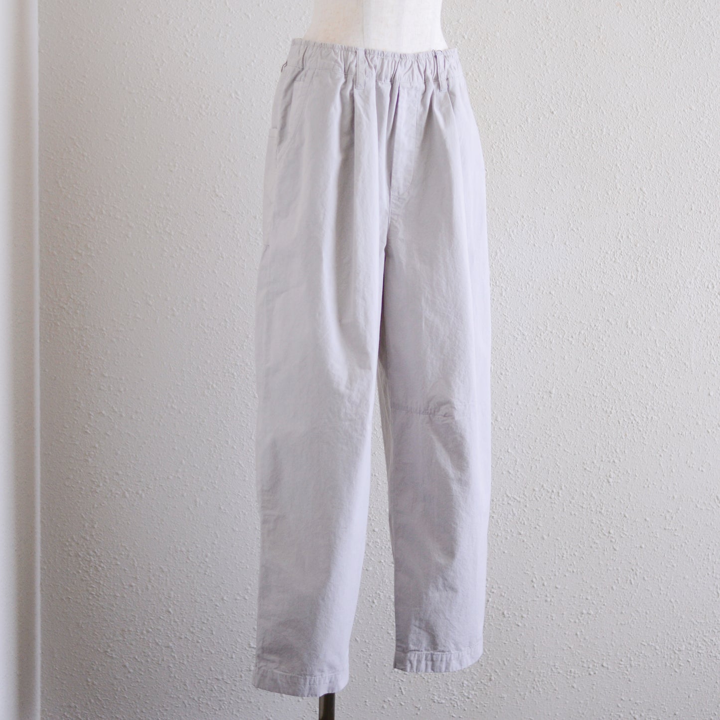 コットンオーバルテーパードパンツ Grayge