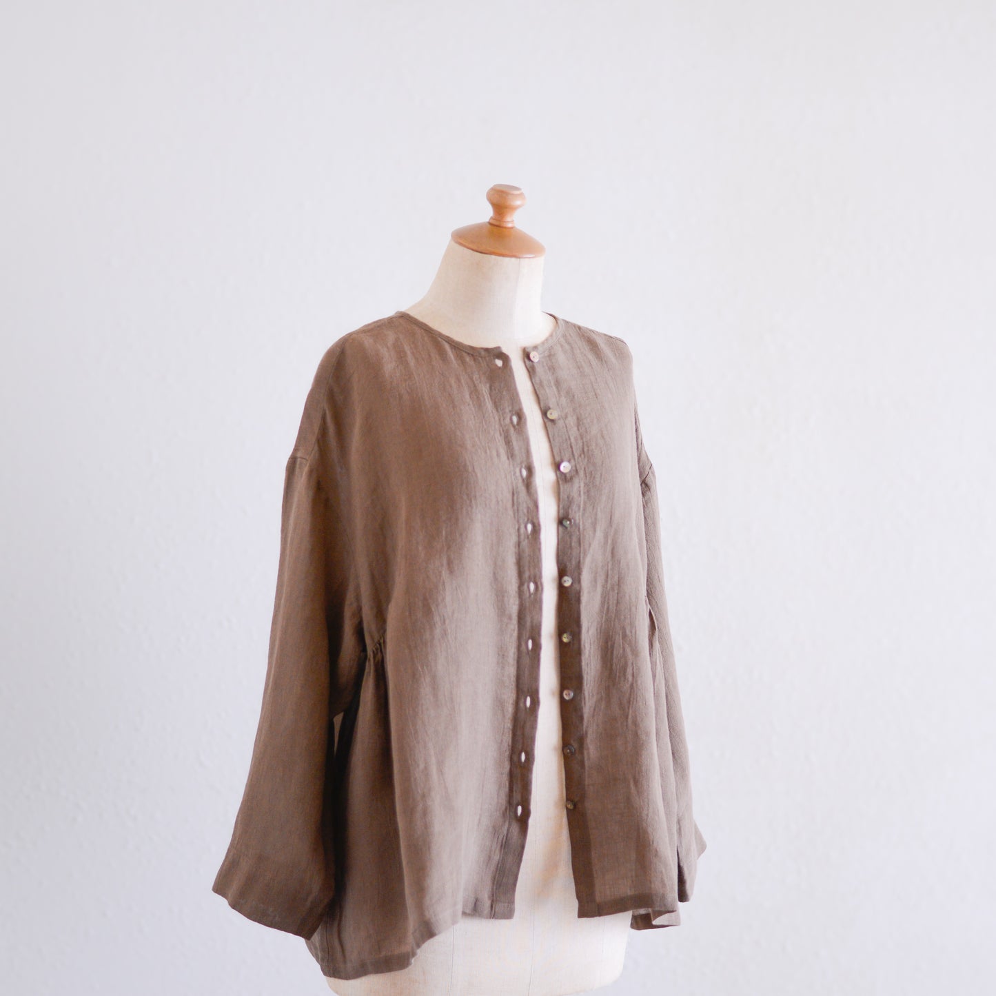 リネンクルーネック七分袖カーディガン Brown