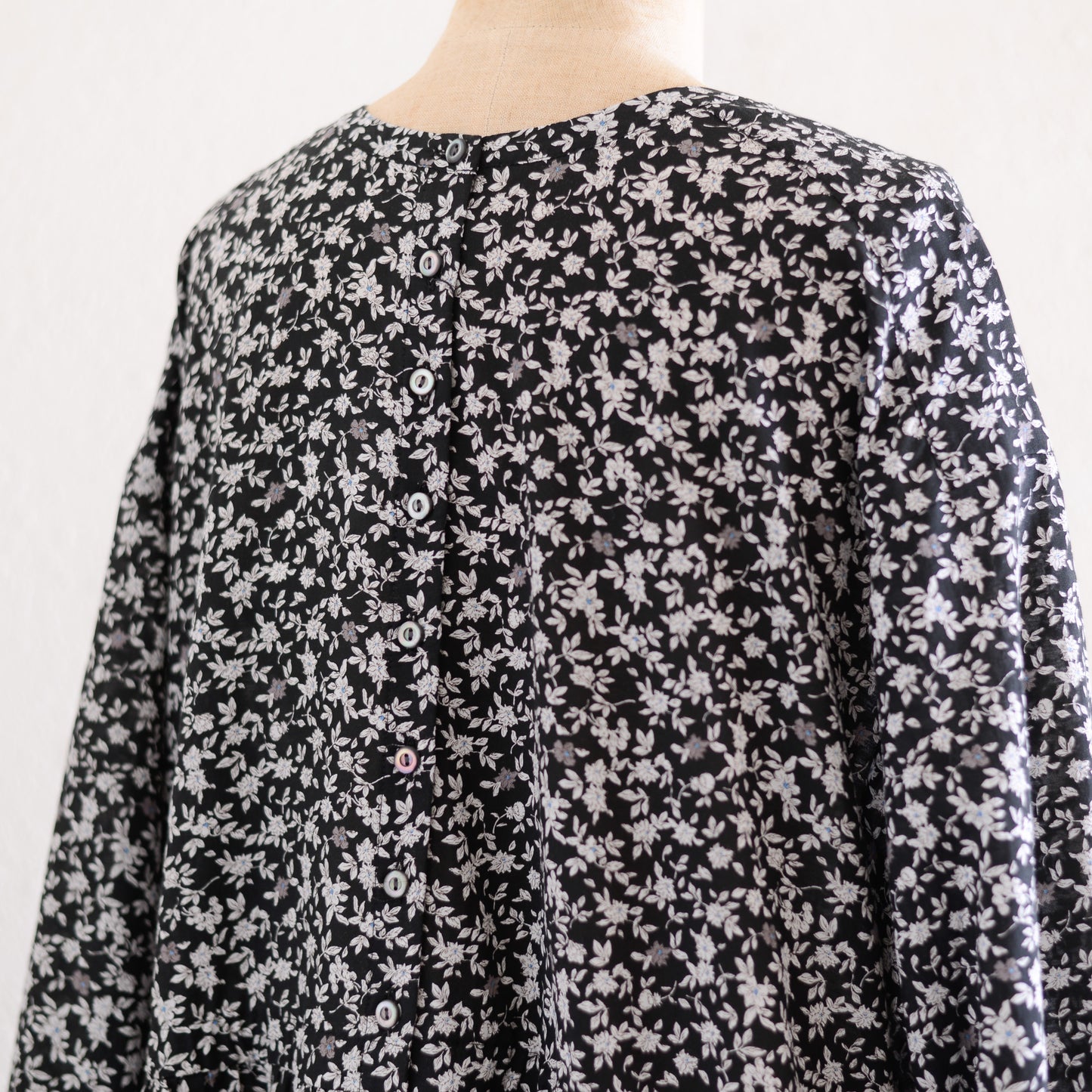 Cotton Cupra Flower Blouse Black