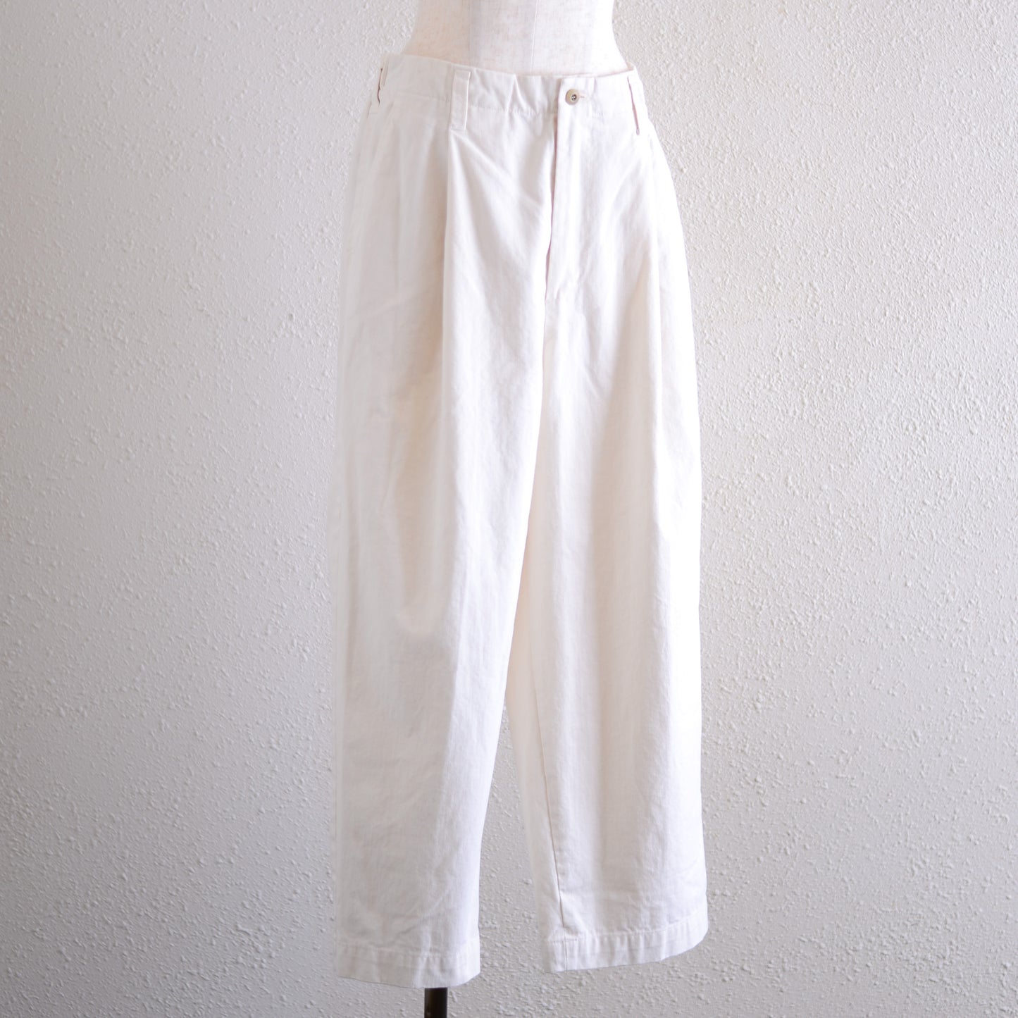 コットンテーパードチノパンツ Ivory