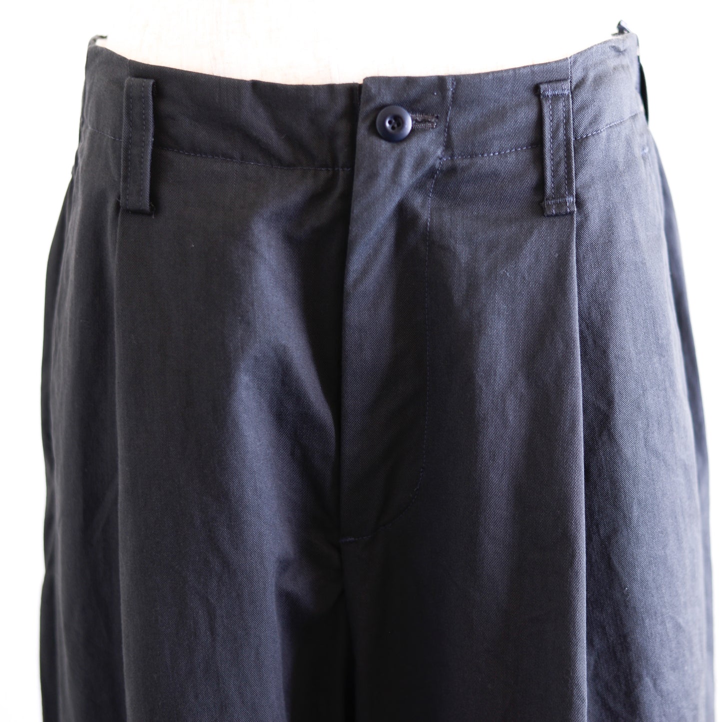 Cotton tapered chino pants in Charcoal Gray