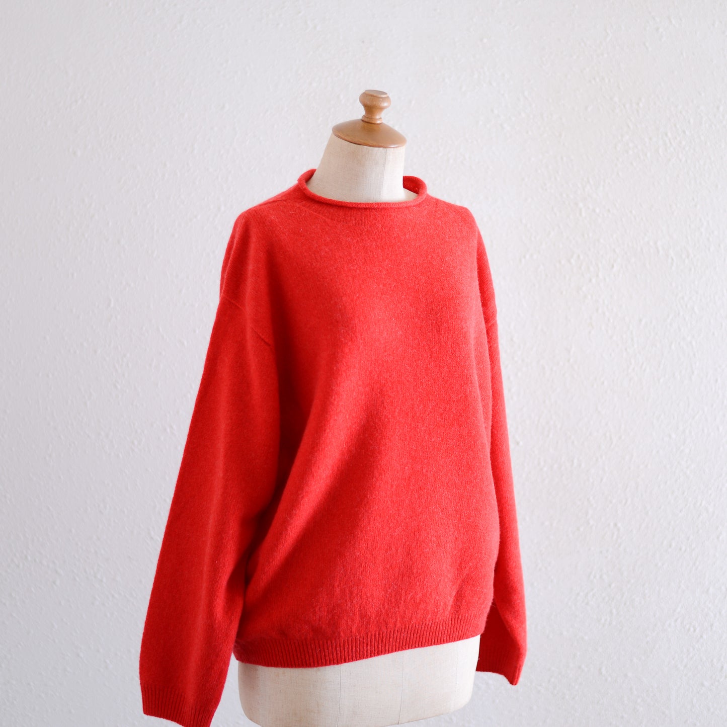 Wool and cashmere high-neck sweater in Red