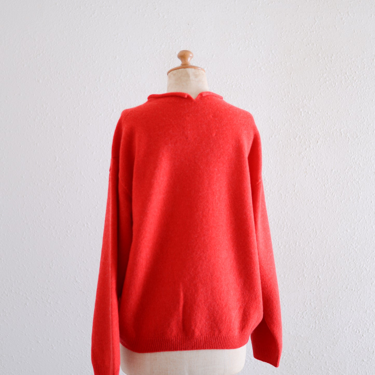 Wool and cashmere high-neck sweater in Red