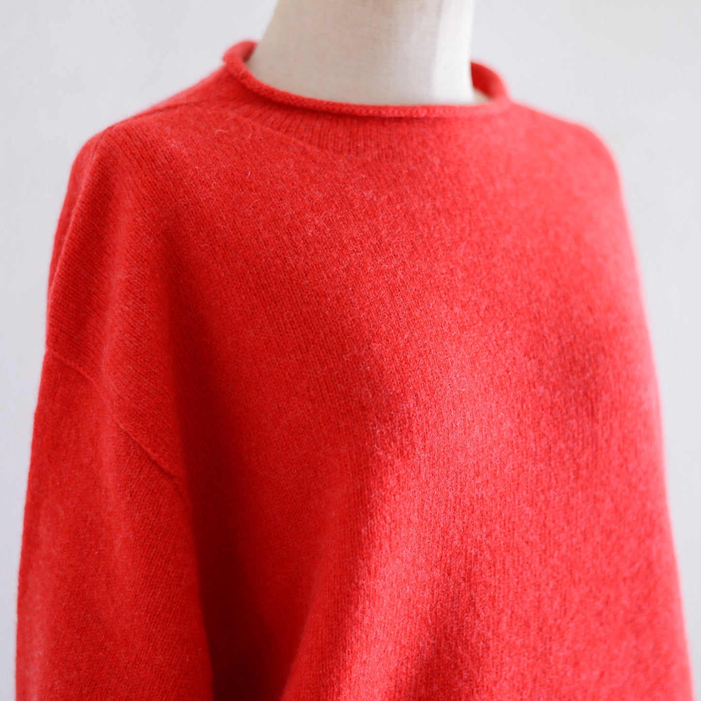 Wool and cashmere high-neck sweater in Red