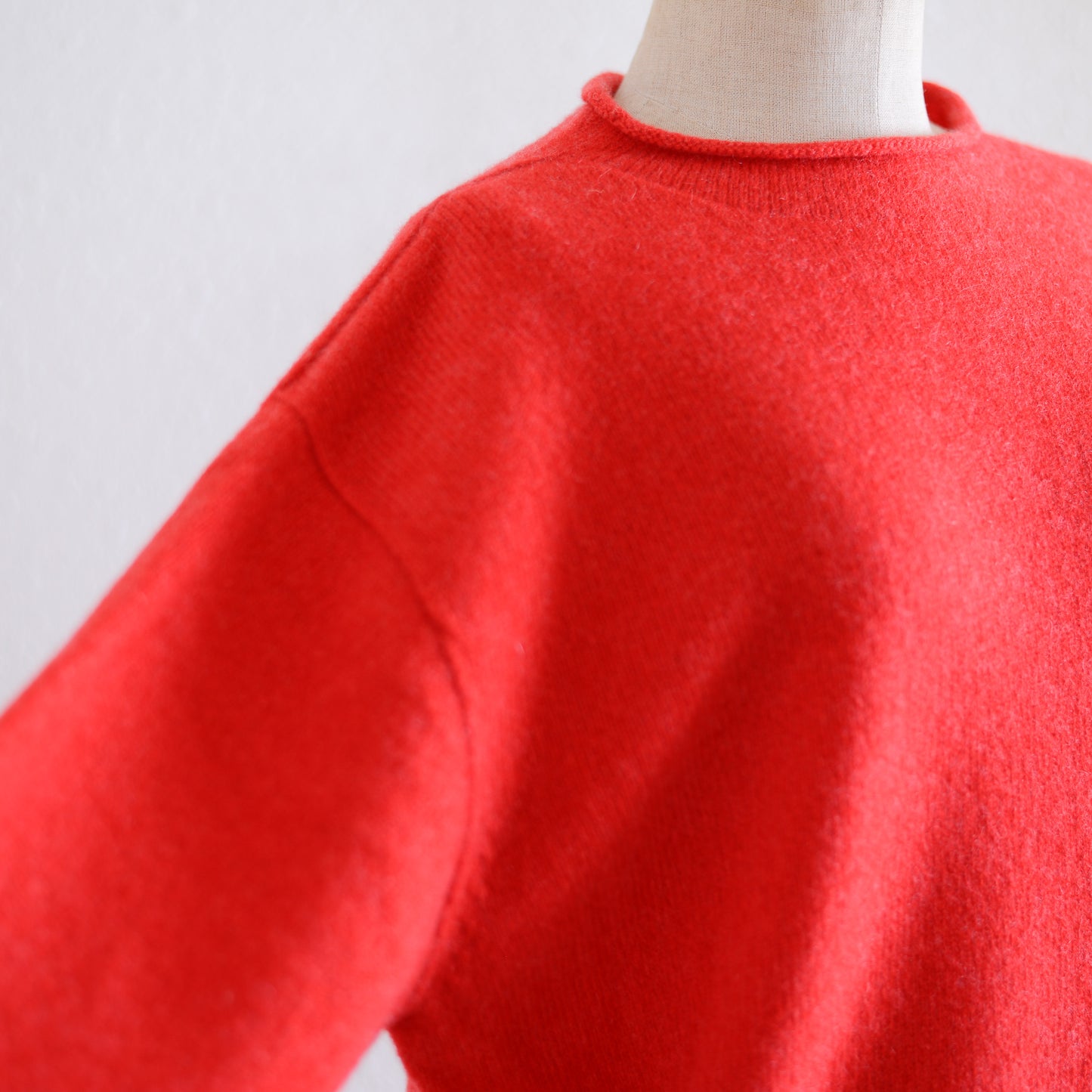 Wool and cashmere high-neck sweater in Red