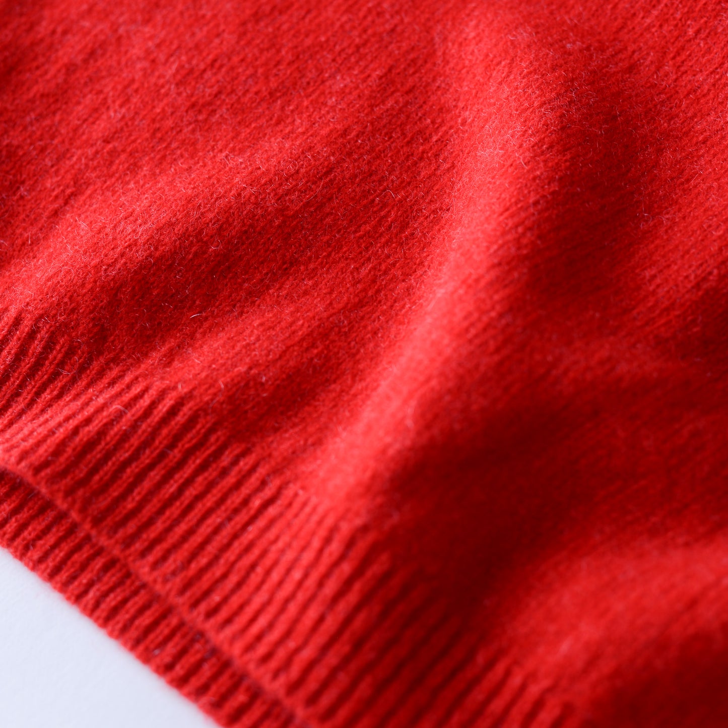 Wool and cashmere high-neck sweater in Red