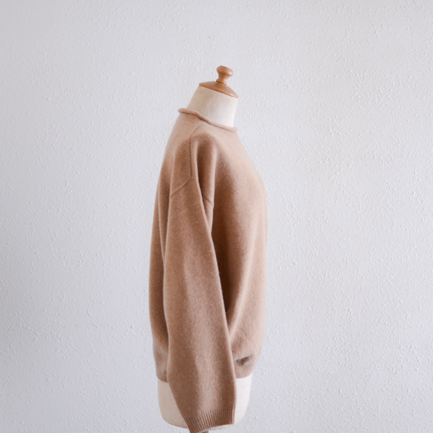 Wool and cashmere high-neck sweater in Camel
