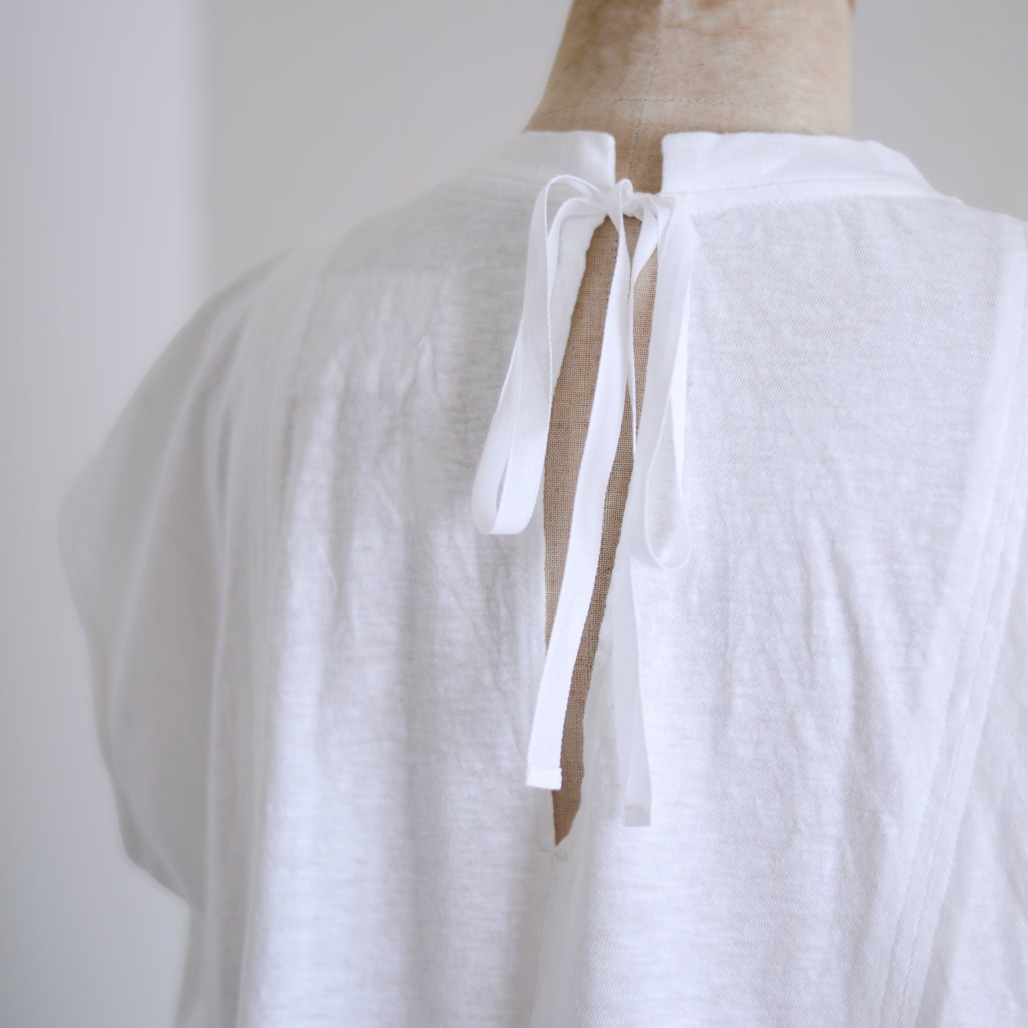 コットンリネンバックリボンプルオーバー Off White