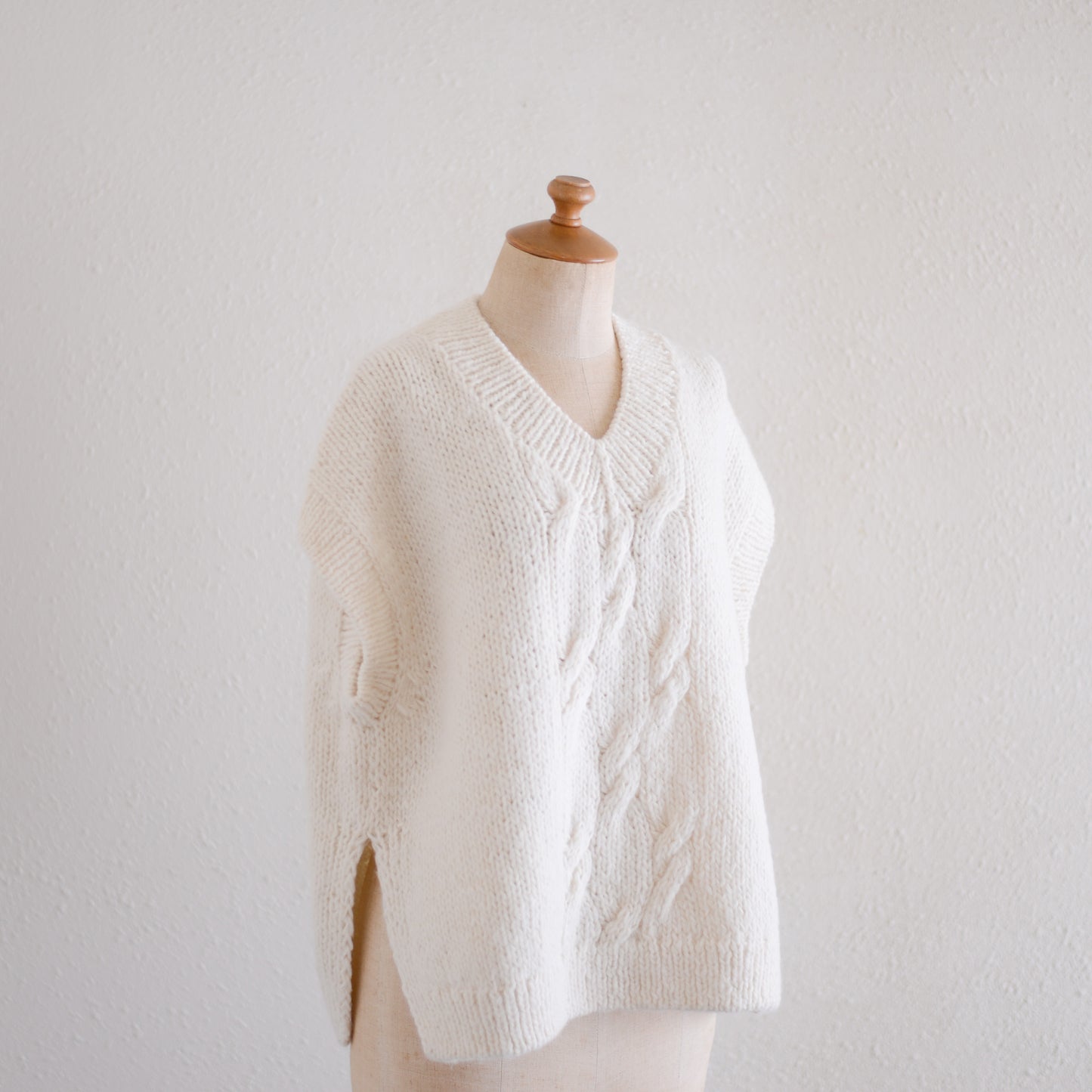 Baby Alpaca Cable Vest Off White