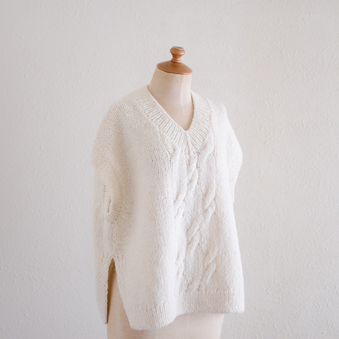 Baby Alpaca Cable Vest Off White