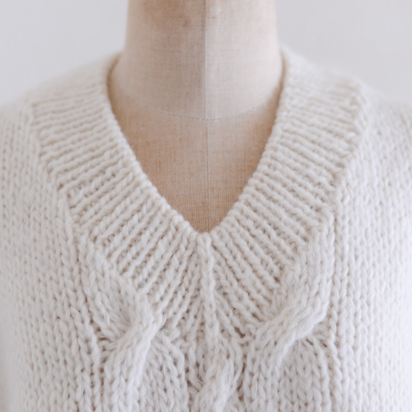 Baby Alpaca Cable Vest Off White