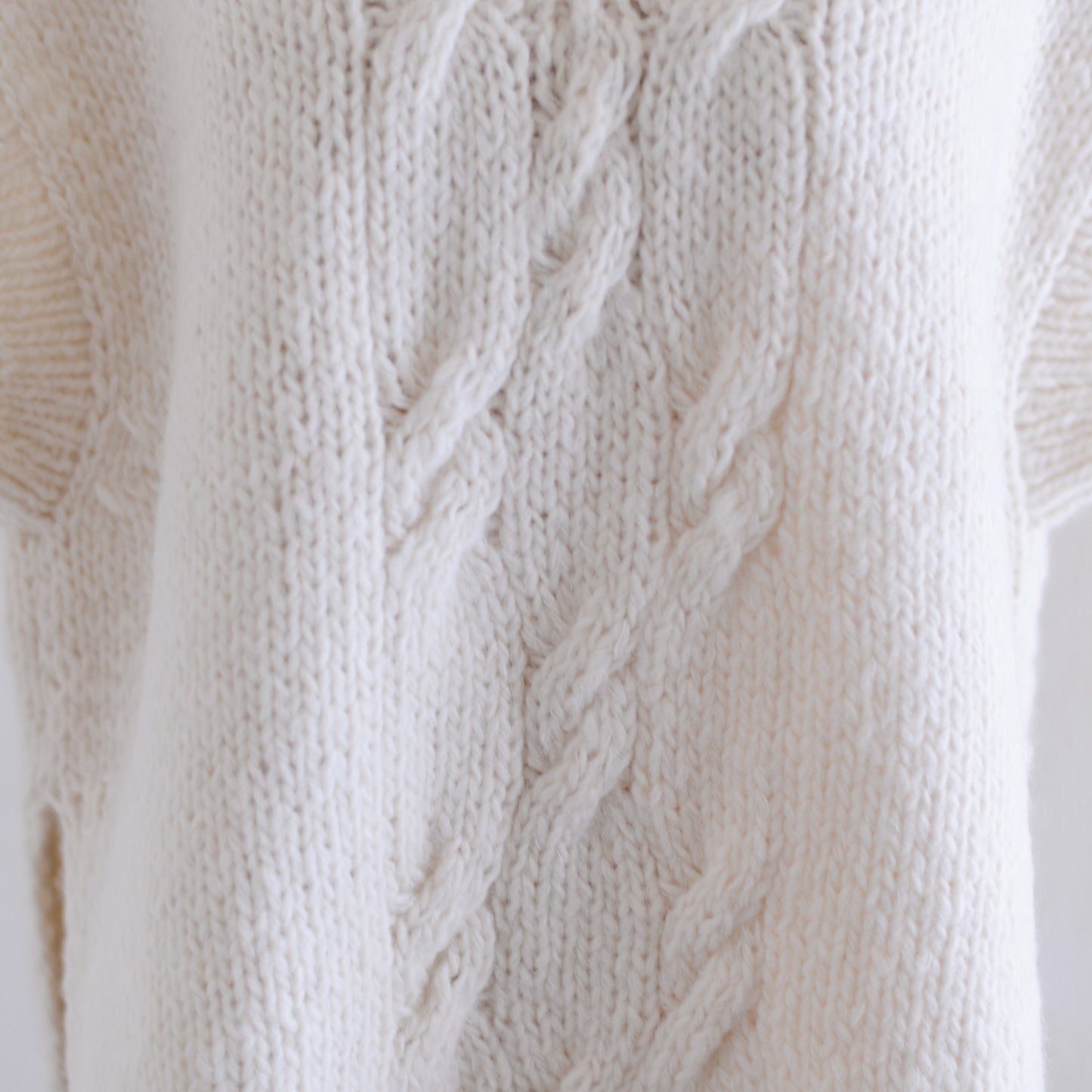 Baby Alpaca Cable Vest Off White