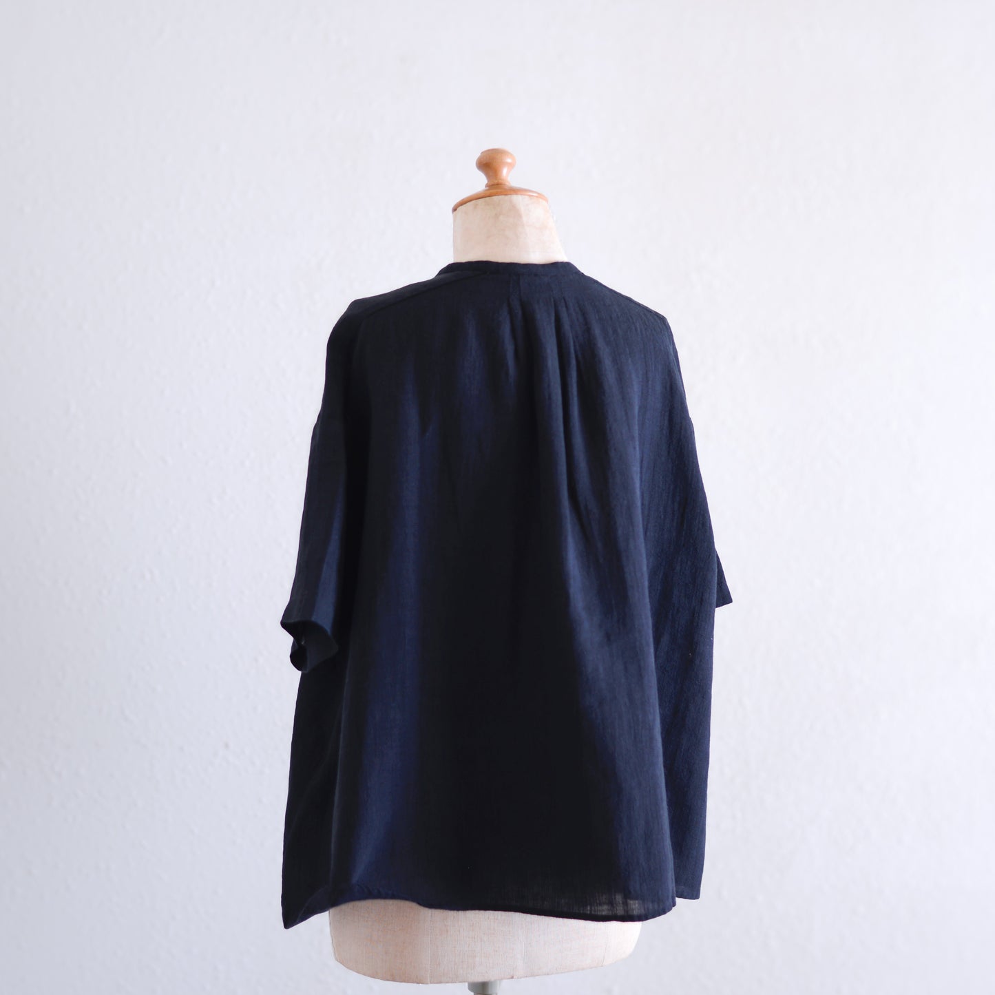 リネンラッフルショートスリーブブラウス  Black
