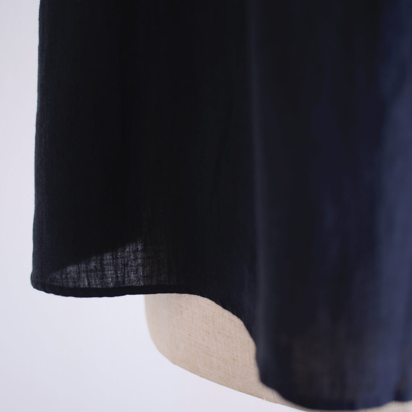 リネンラッフルショートスリーブブラウス  Black