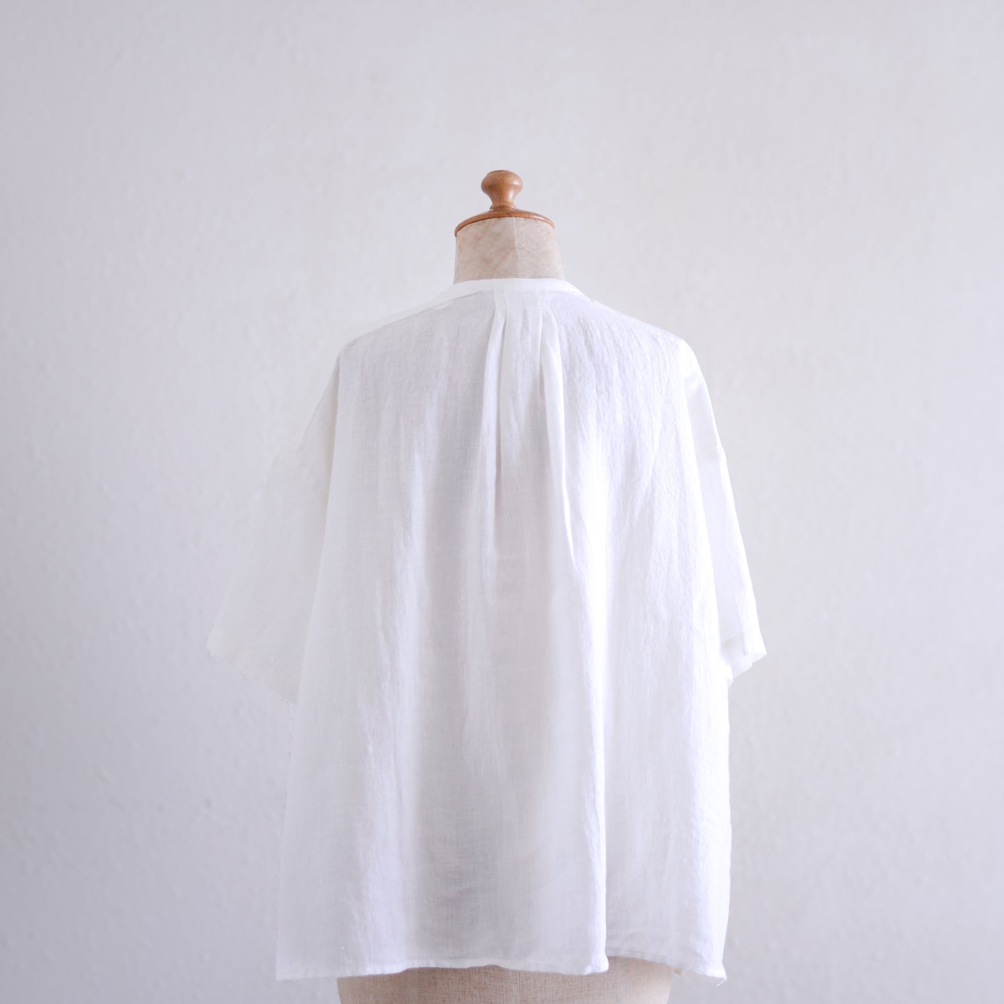 リネンラッフルショートスリーブブラウス  Off White