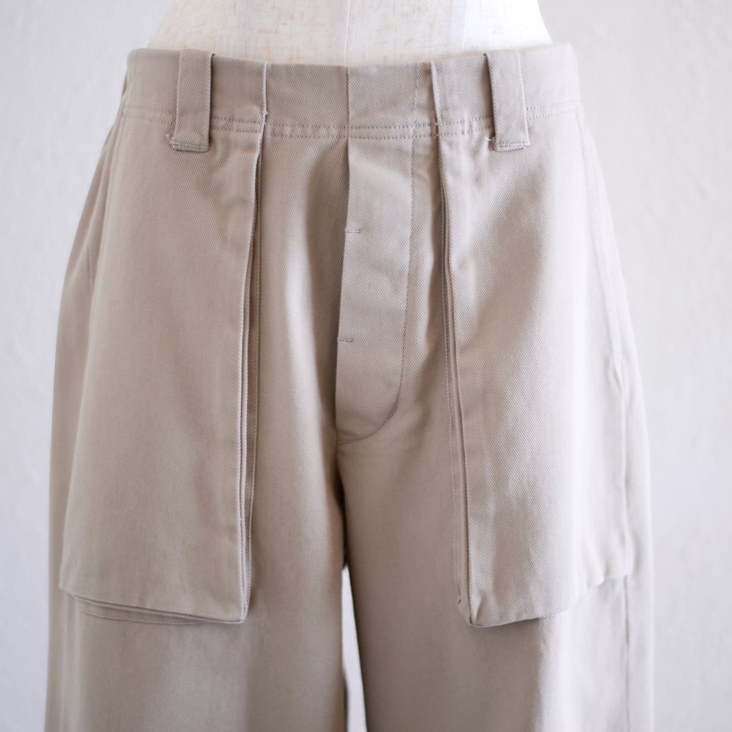 オーガニックコットンマチポケットアンクルパンツ Beige