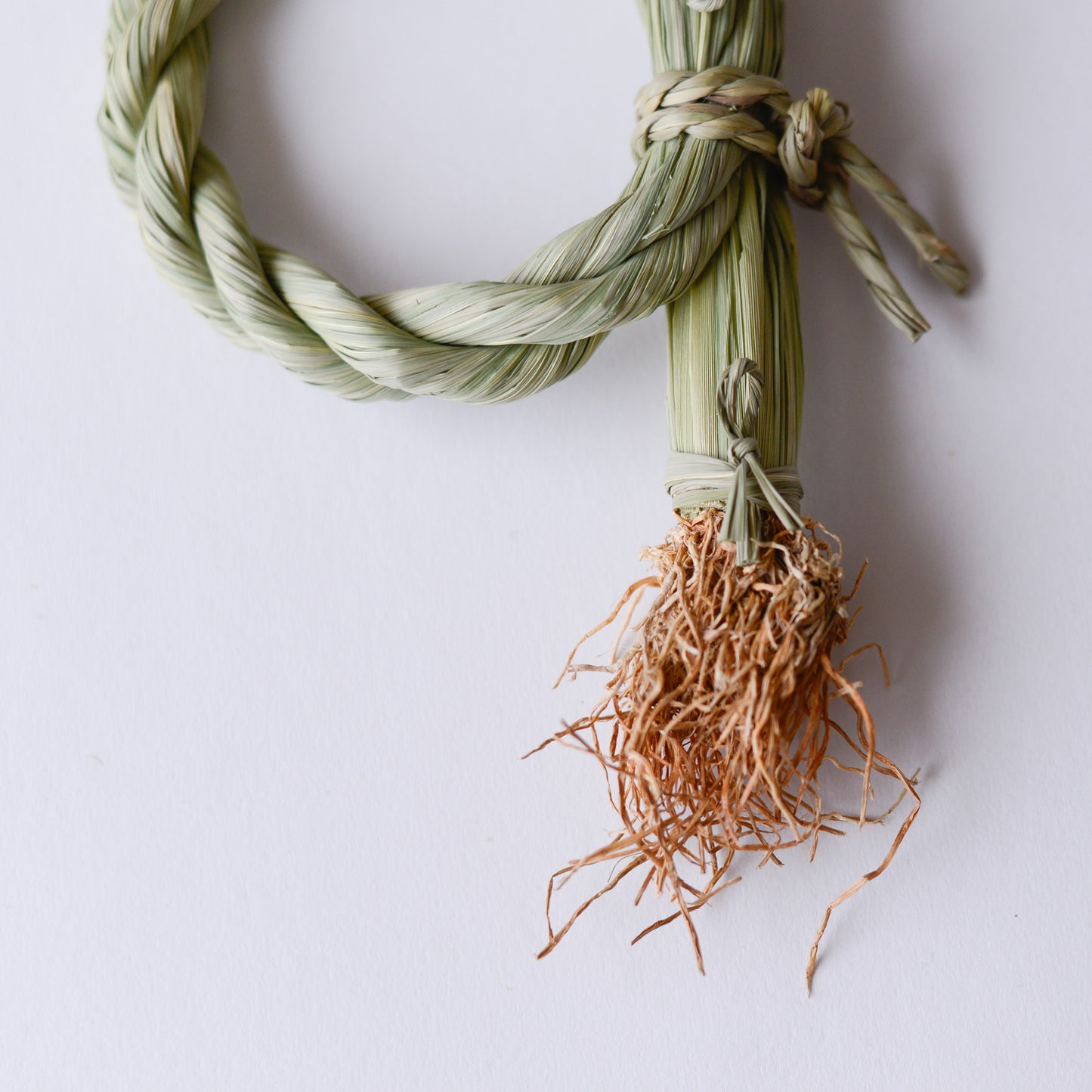 Straw rice ear decoration with roots, small