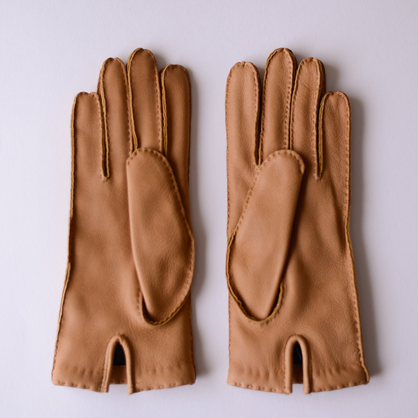 Cashmere-lined deerskin gloves, Beige