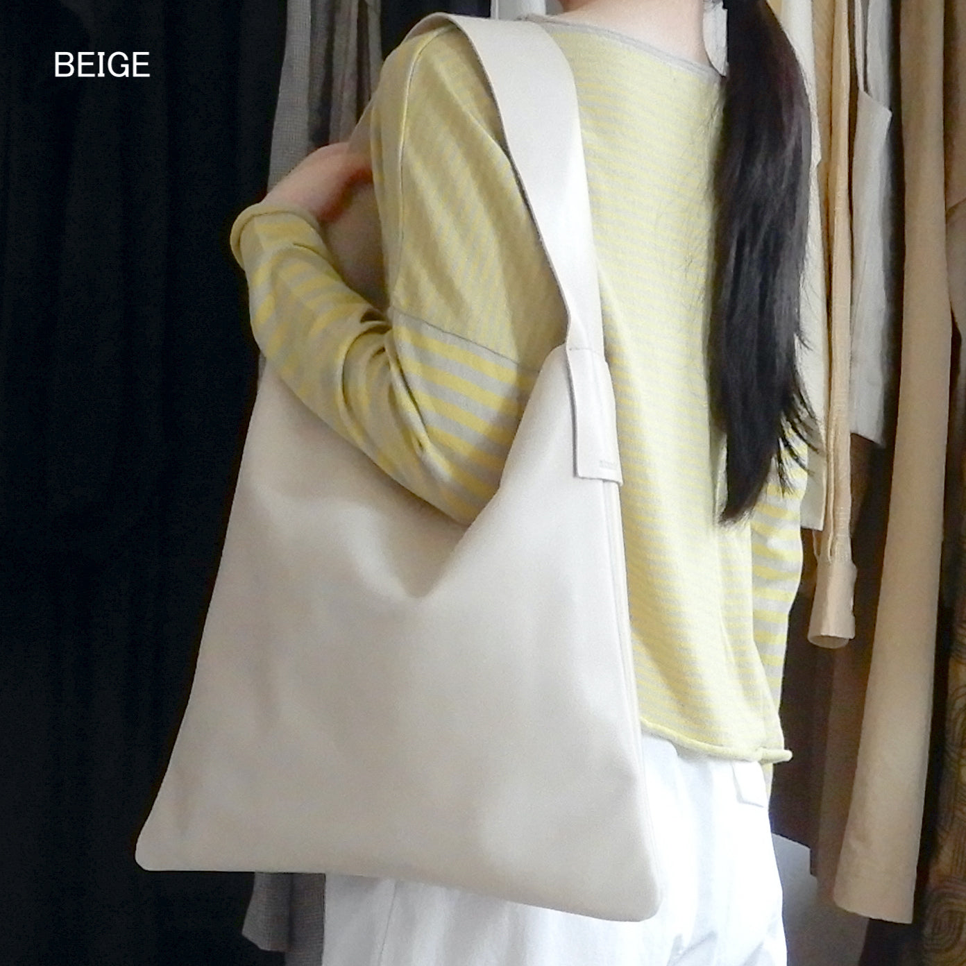レザーショルダーバッグ Beige
