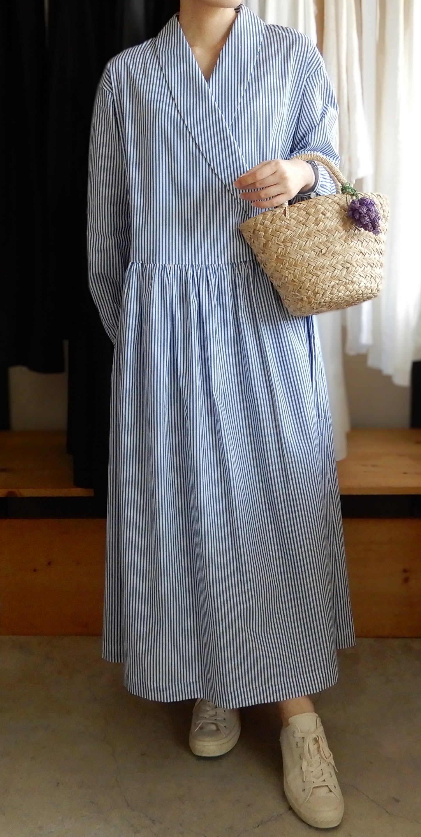 숄 칼라 랩 원피스 White×Navy