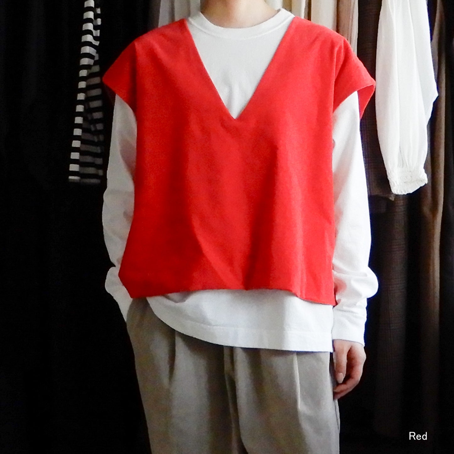 코튼 2웨이 V 넥 베스트 Off White